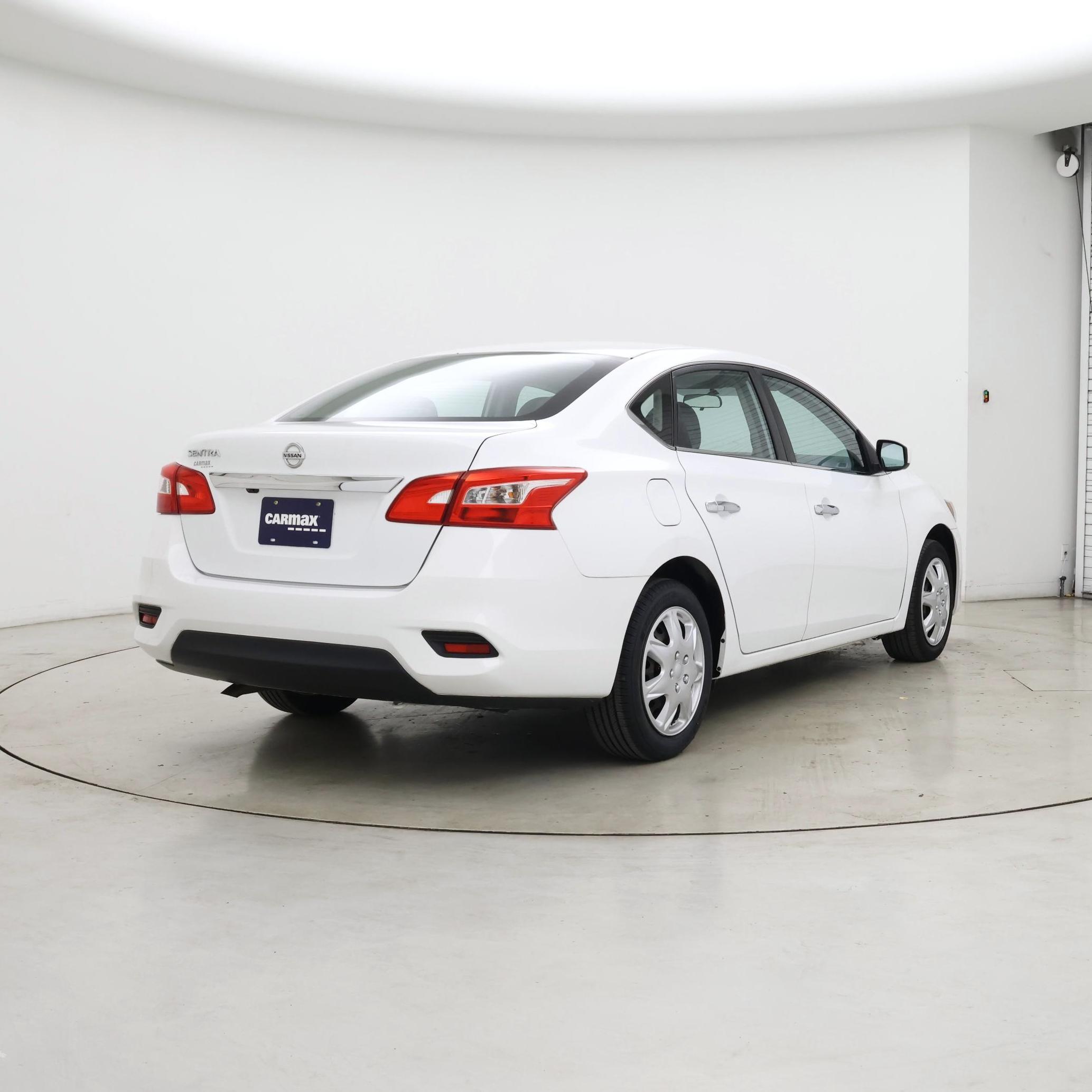 Thumbnail: 2018 Nissan Sentra - 8