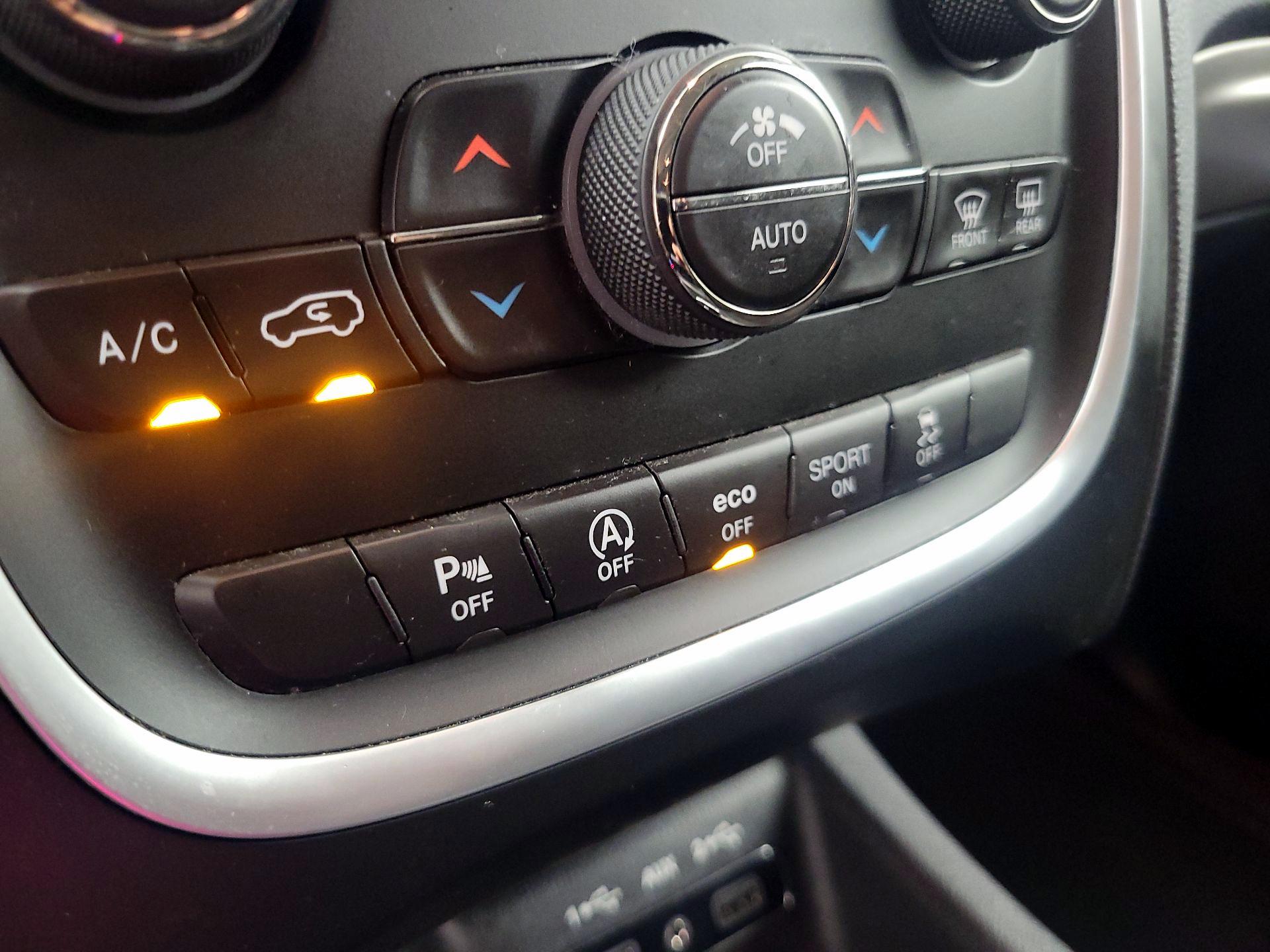 Thumbnail: 2019 Dodge Durango - 16