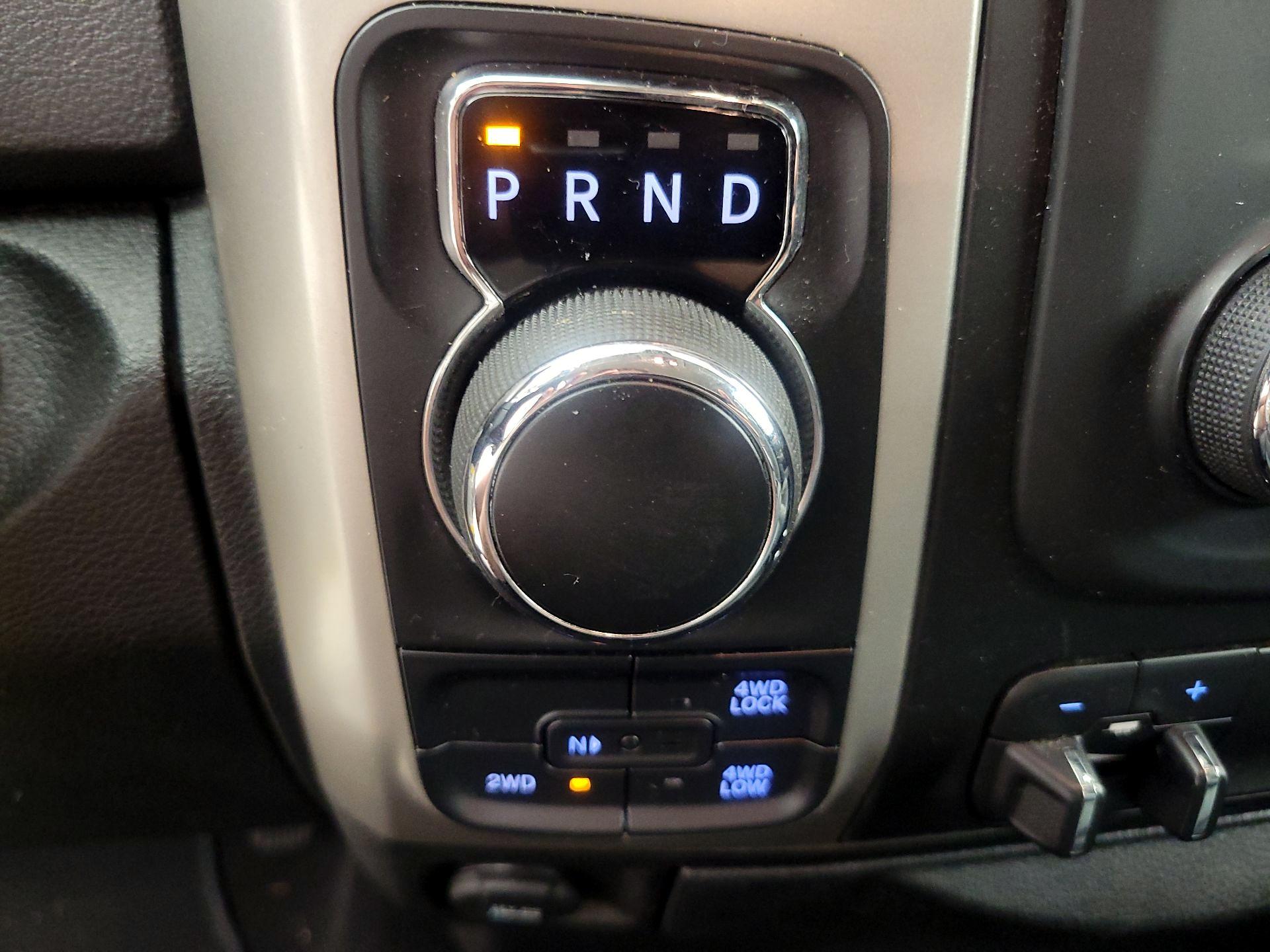 Thumbnail: 2020 RAM 1500 Classic - 17