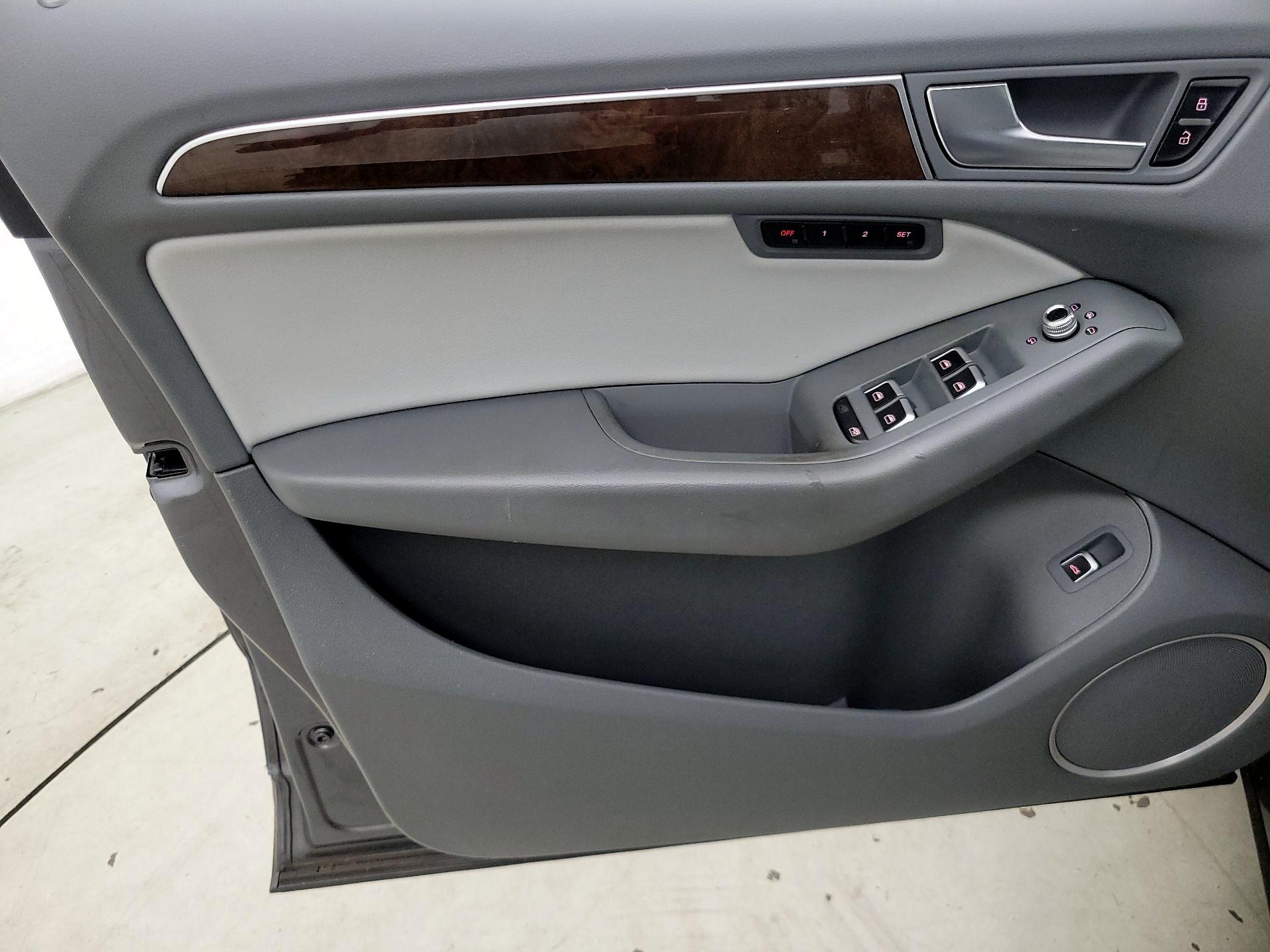 Thumbnail: 2016 Audi Q5 - 12