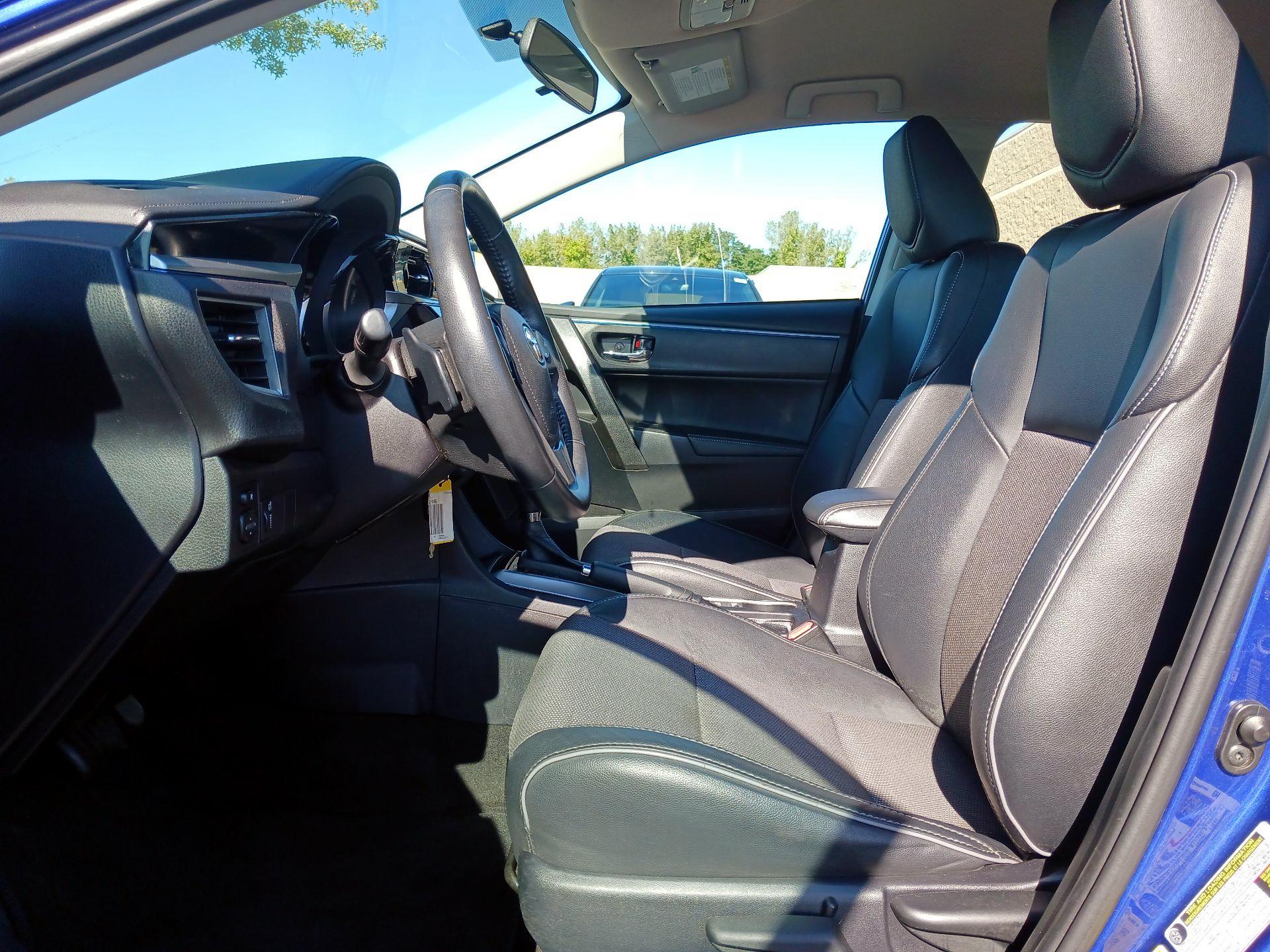 Thumbnail: 2016 Toyota Corolla - 9