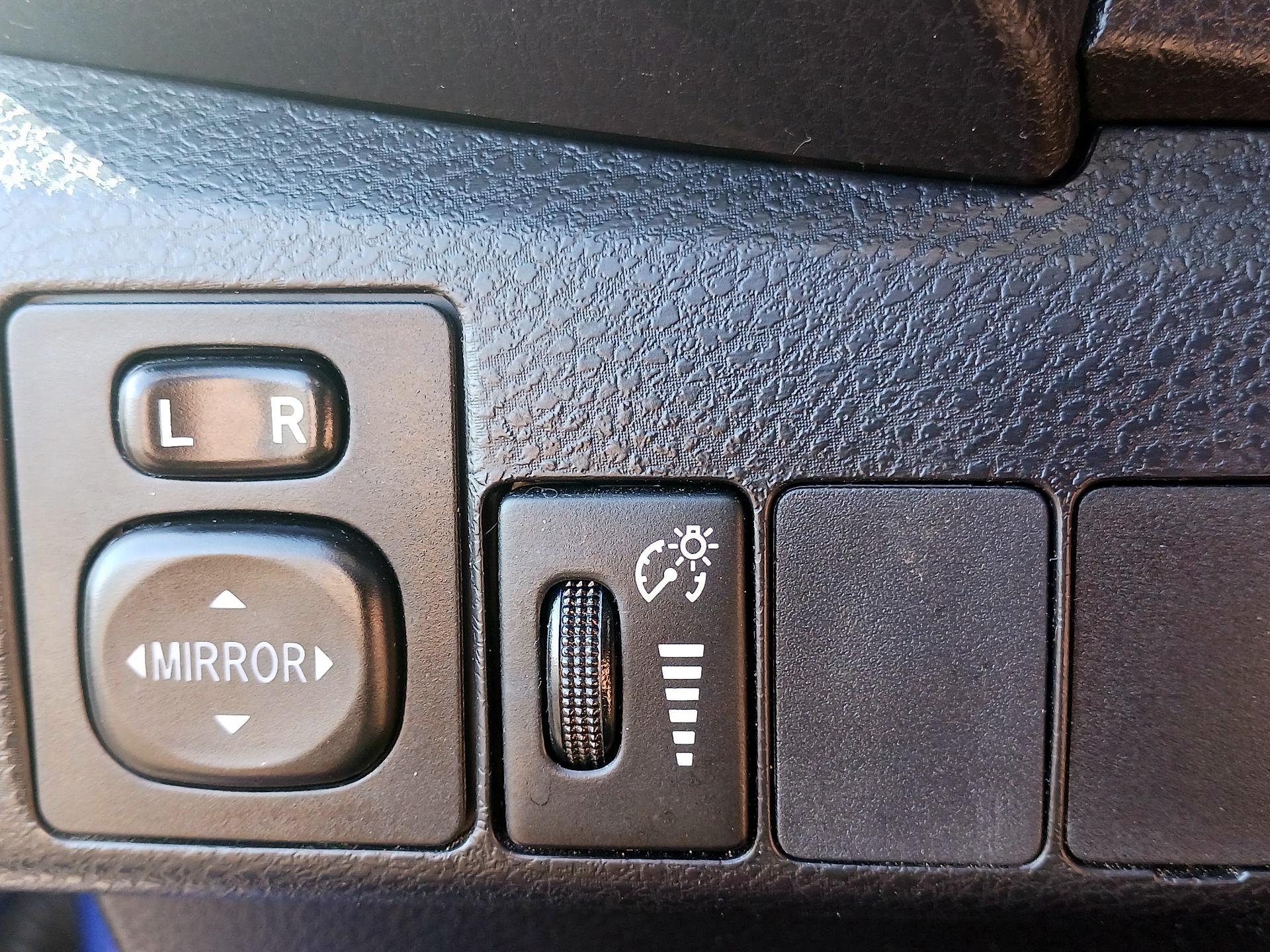 Thumbnail: 2016 Toyota Corolla - 11