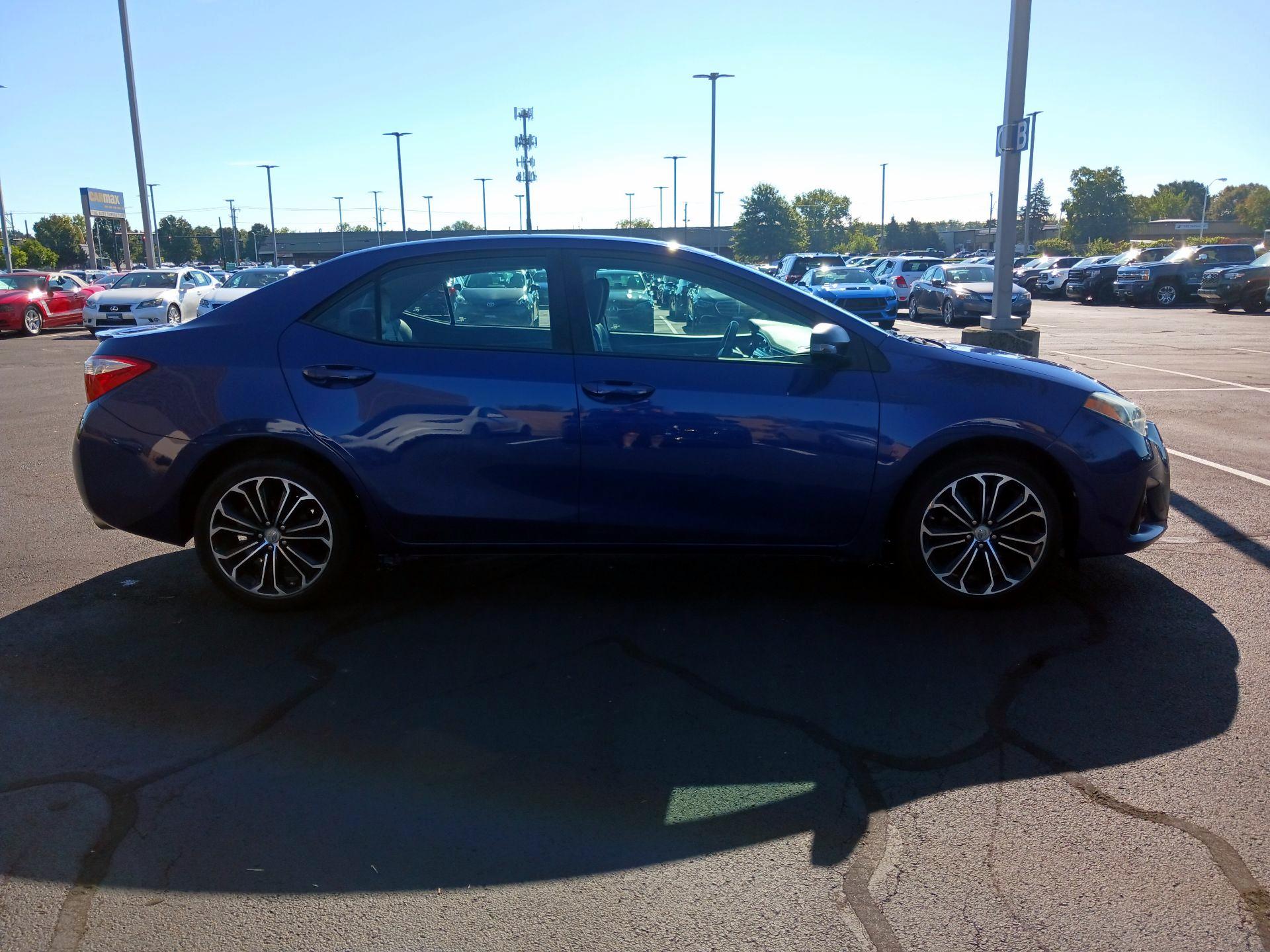 Thumbnail: 2016 Toyota Corolla - 4