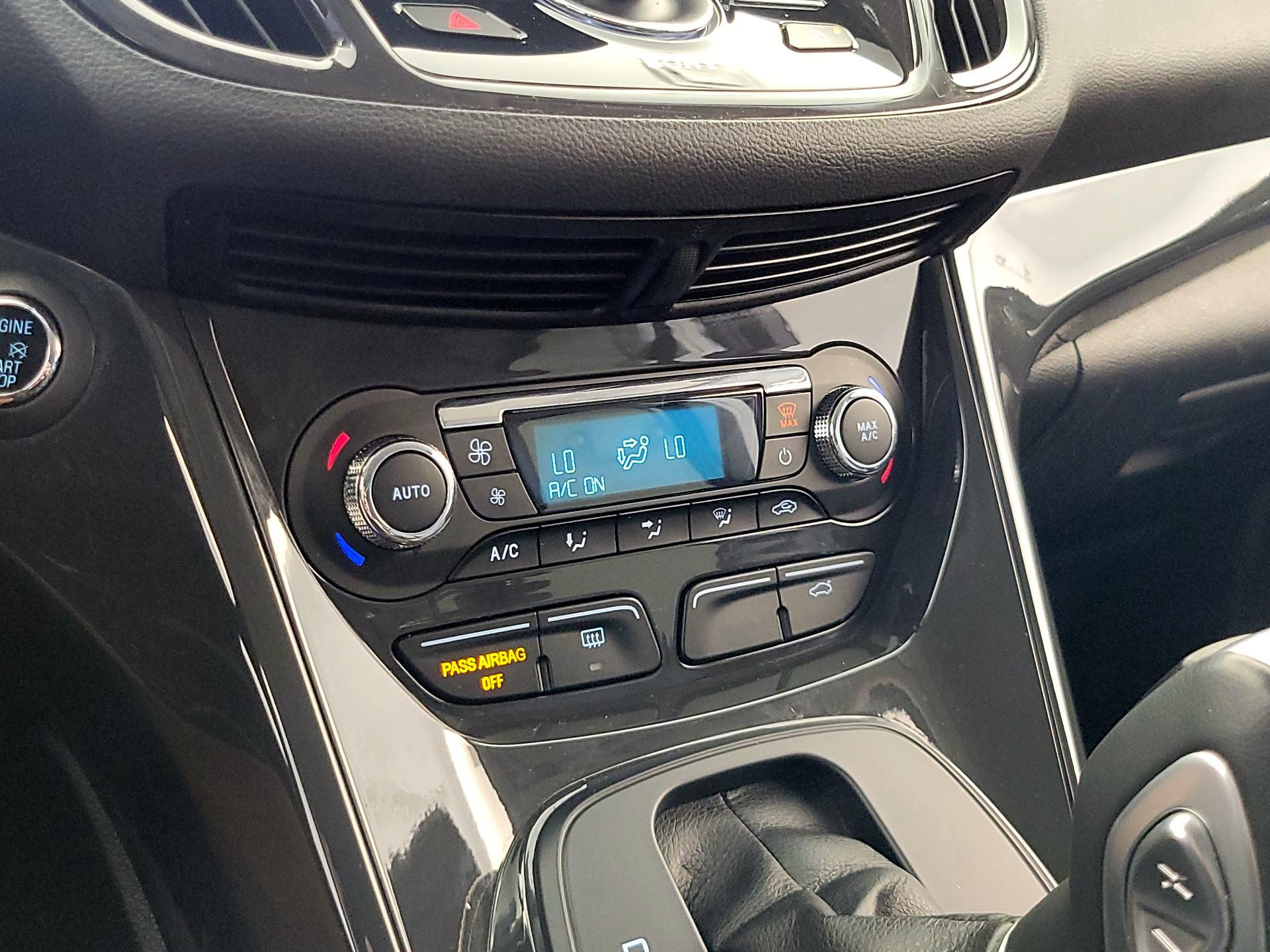 Thumbnail: 2015 Ford Escape - 17
