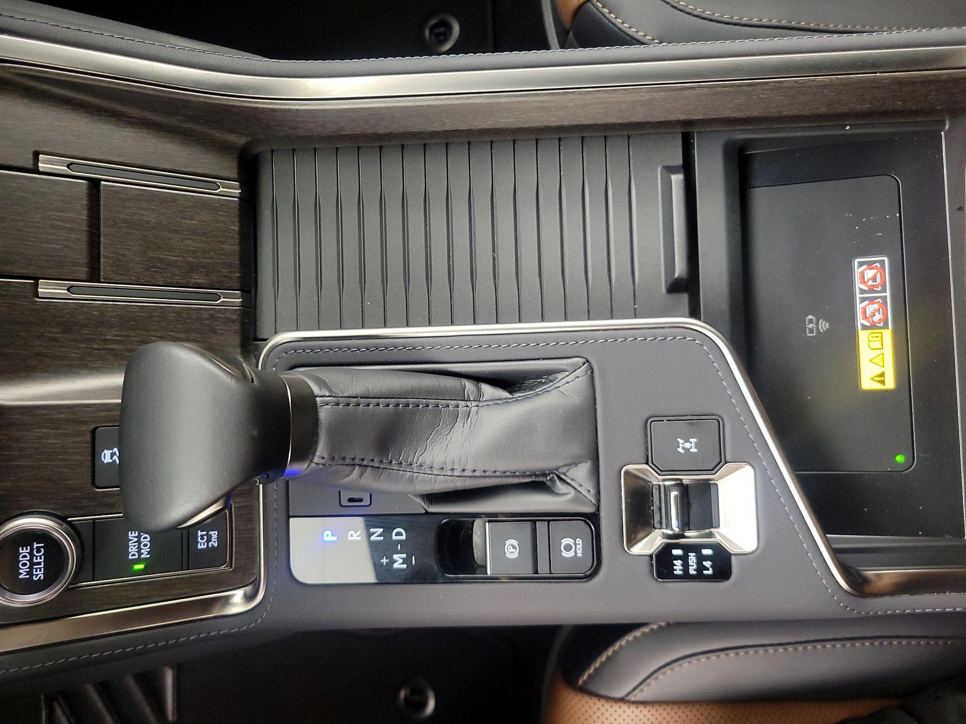 Thumbnail: 2024 Lexus GX - 17