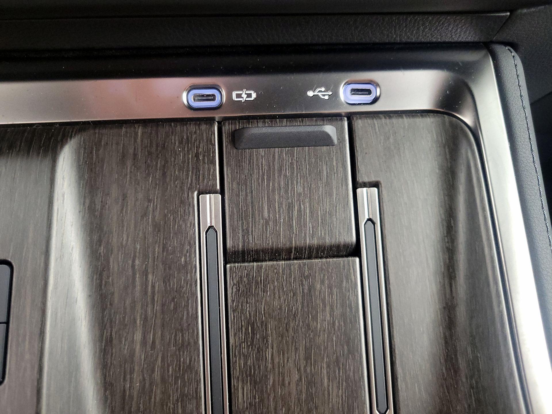 Thumbnail: 2024 Lexus GX - 18