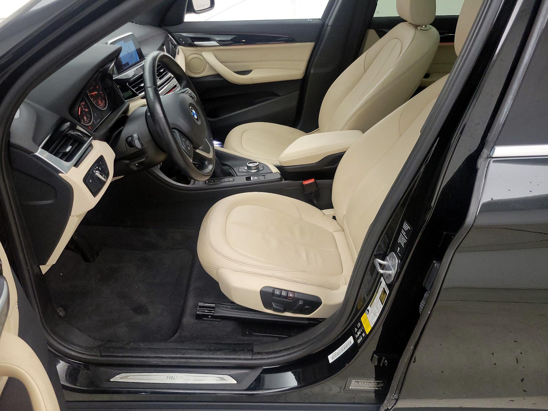 Thumbnail: 2018 BMW X1 - 11