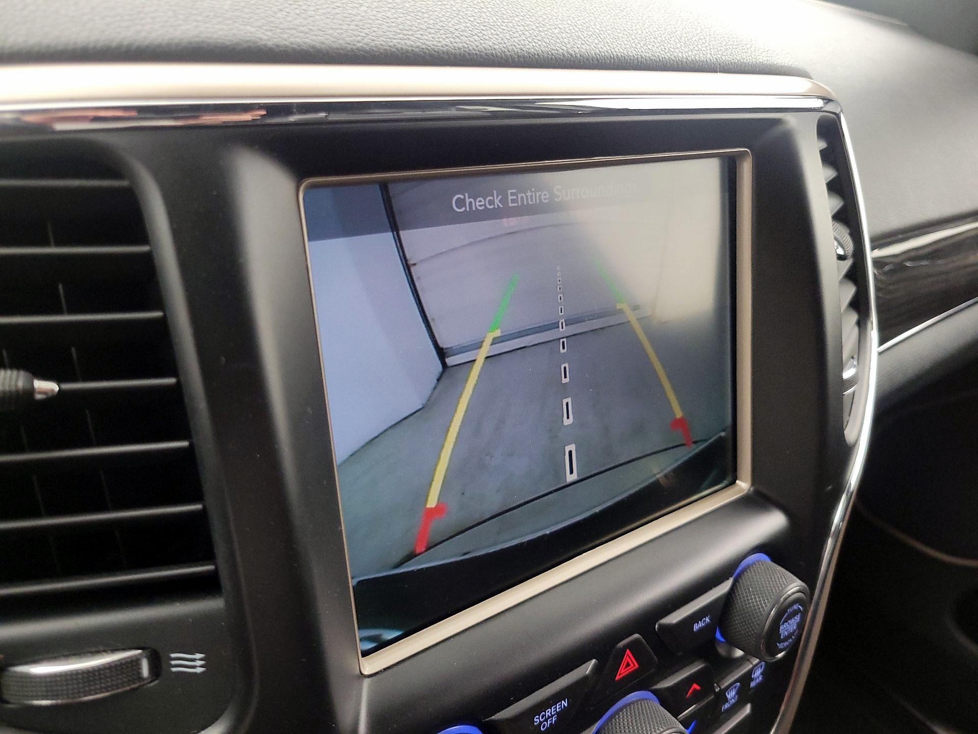 Thumbnail: 2015 Jeep Grand Cherokee - 15