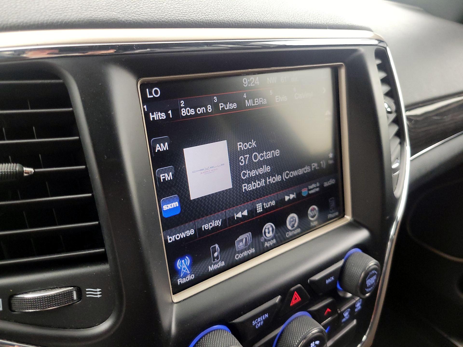 Thumbnail: 2015 Jeep Grand Cherokee - 16