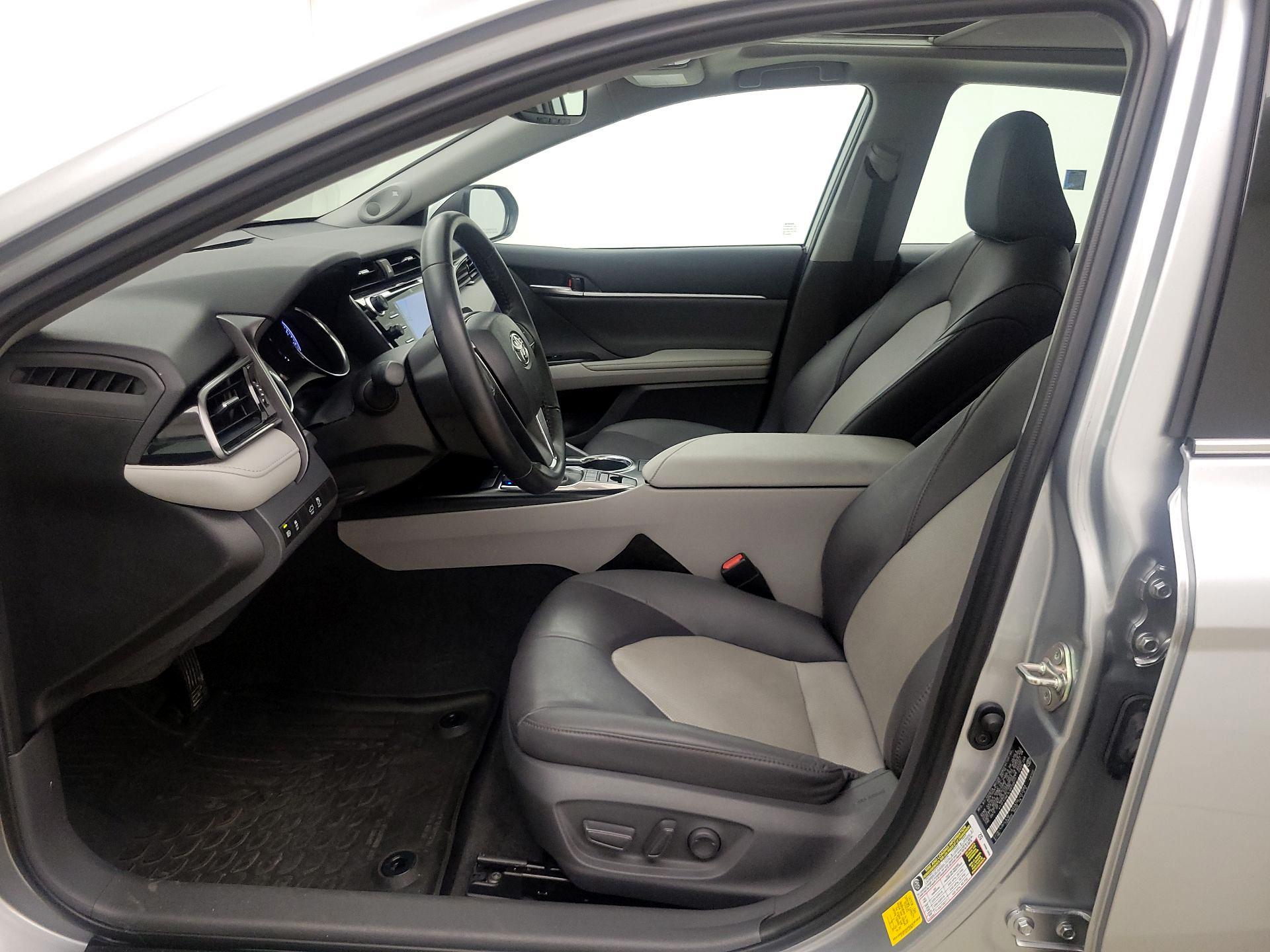 Thumbnail: 2020 Toyota Camry - 11