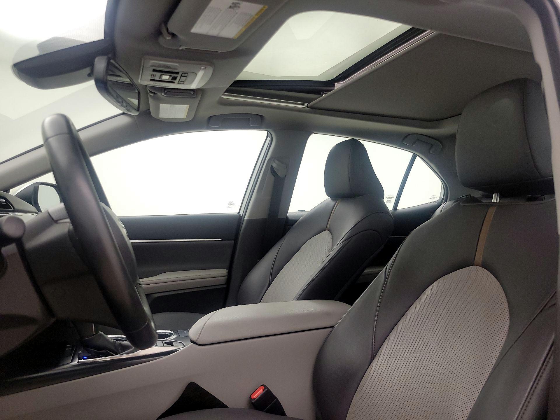 Thumbnail: 2020 Toyota Camry - 20