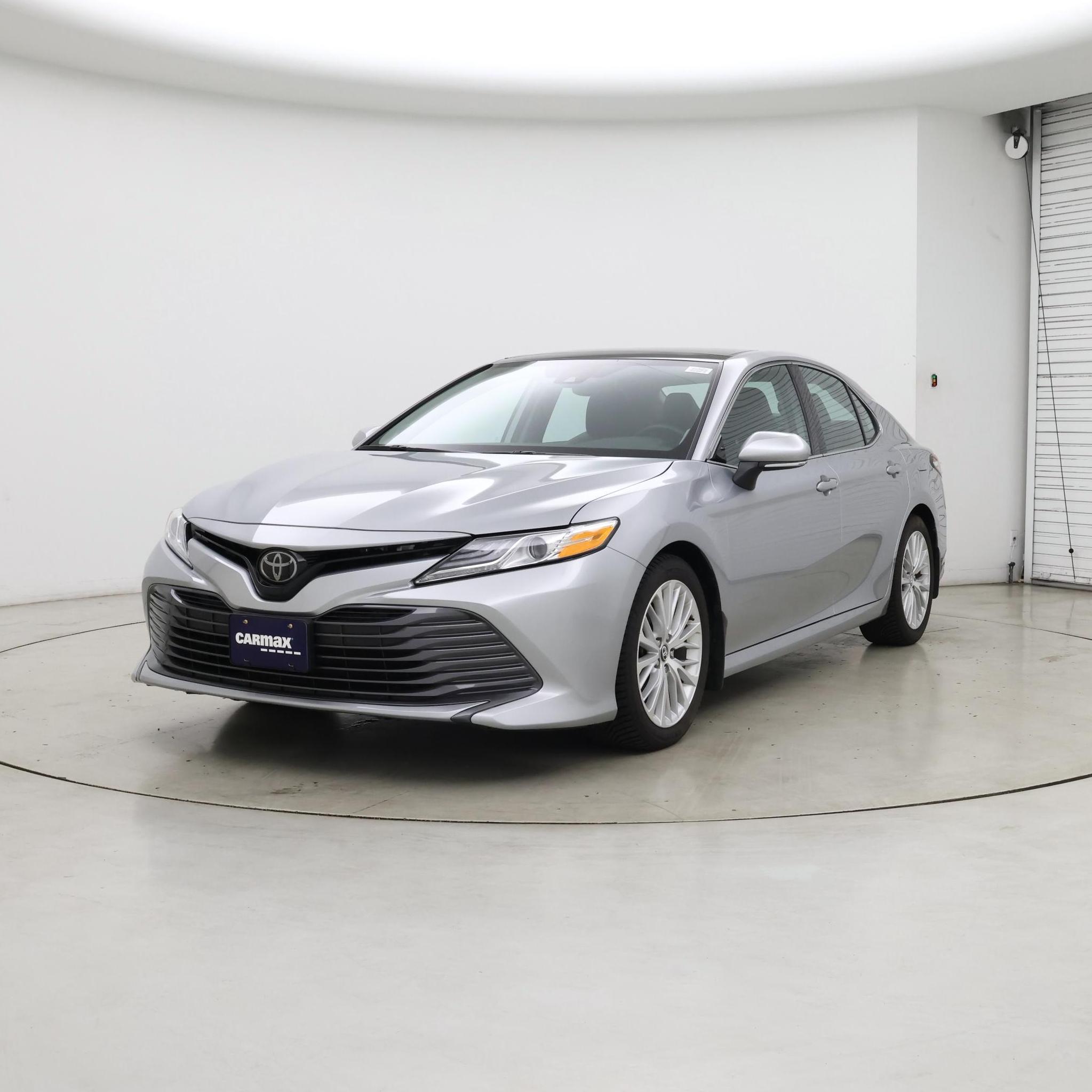 Thumbnail: 2020 Toyota Camry - 4