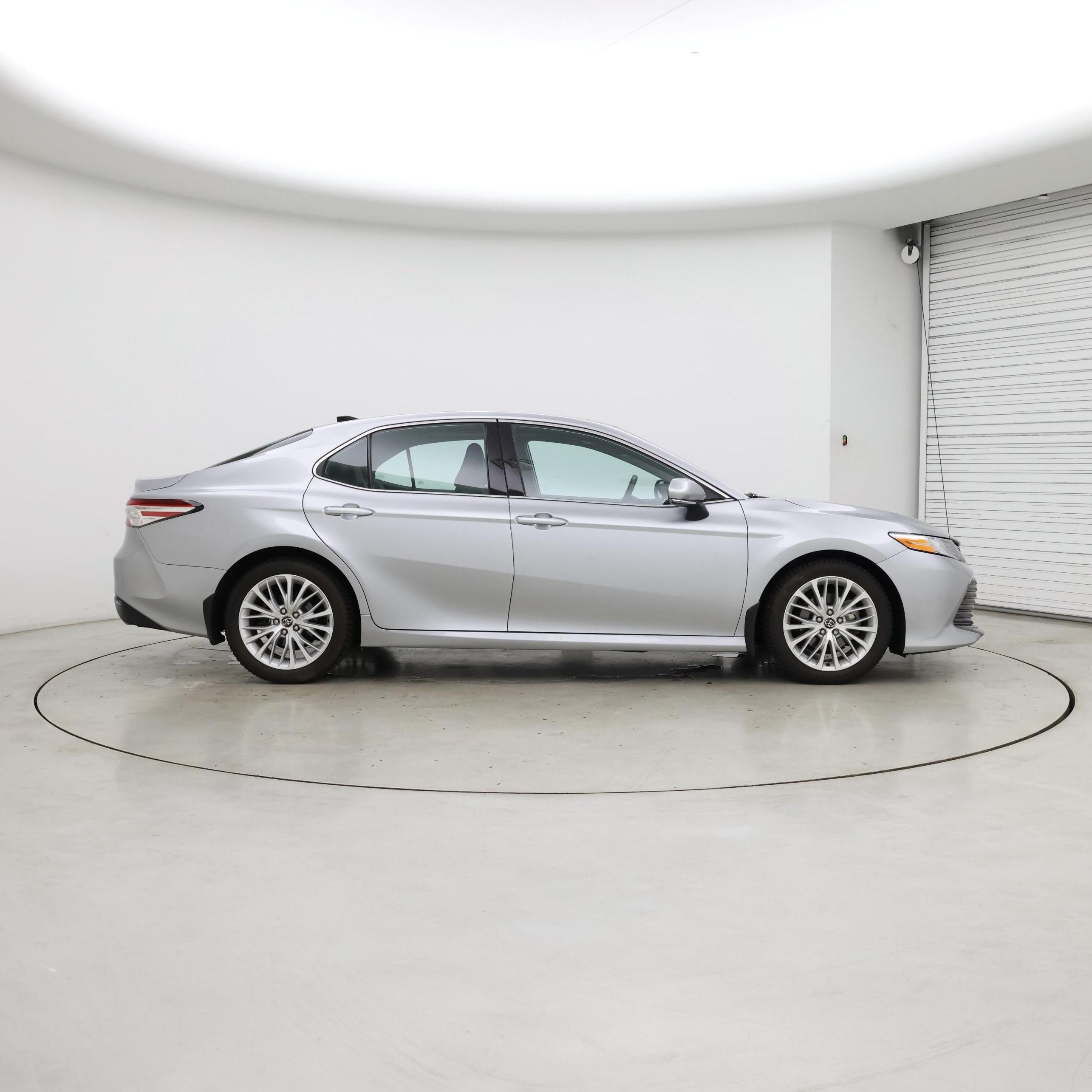 Thumbnail: 2020 Toyota Camry - 7