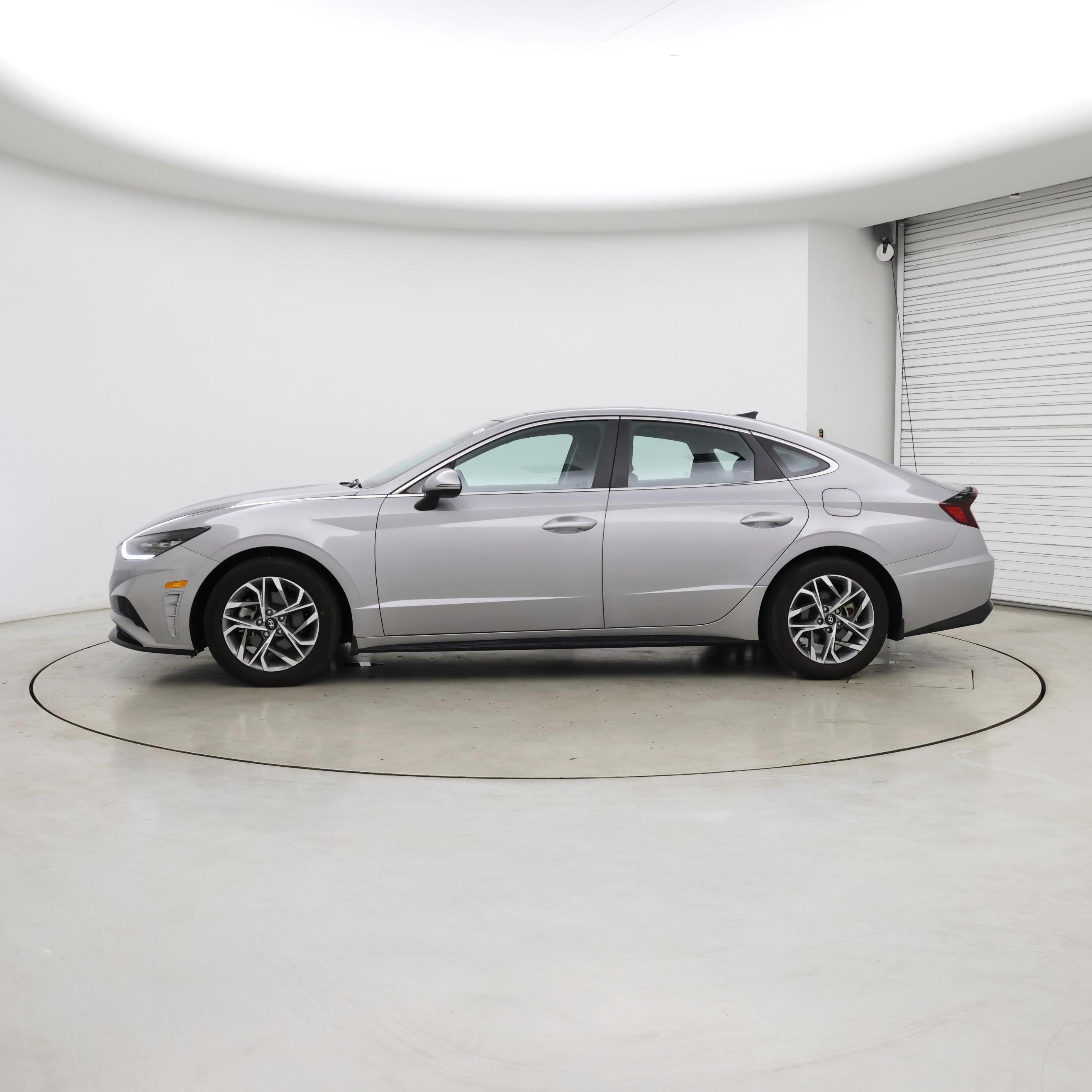 Thumbnail: 2023 Hyundai Sonata - 3