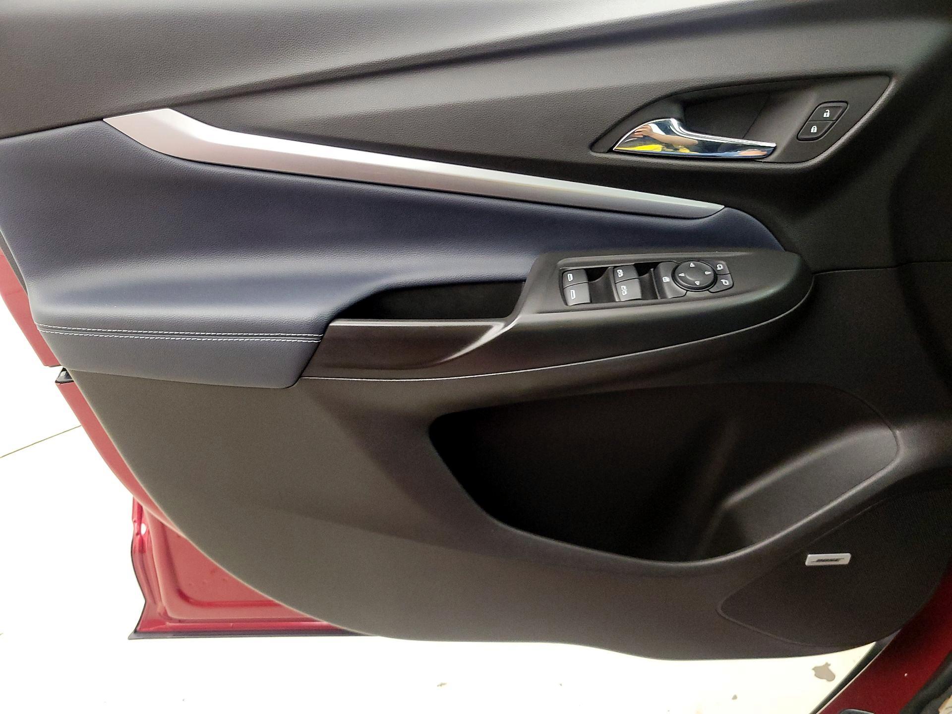 Thumbnail: 2023 Chevrolet Bolt EUV - 12