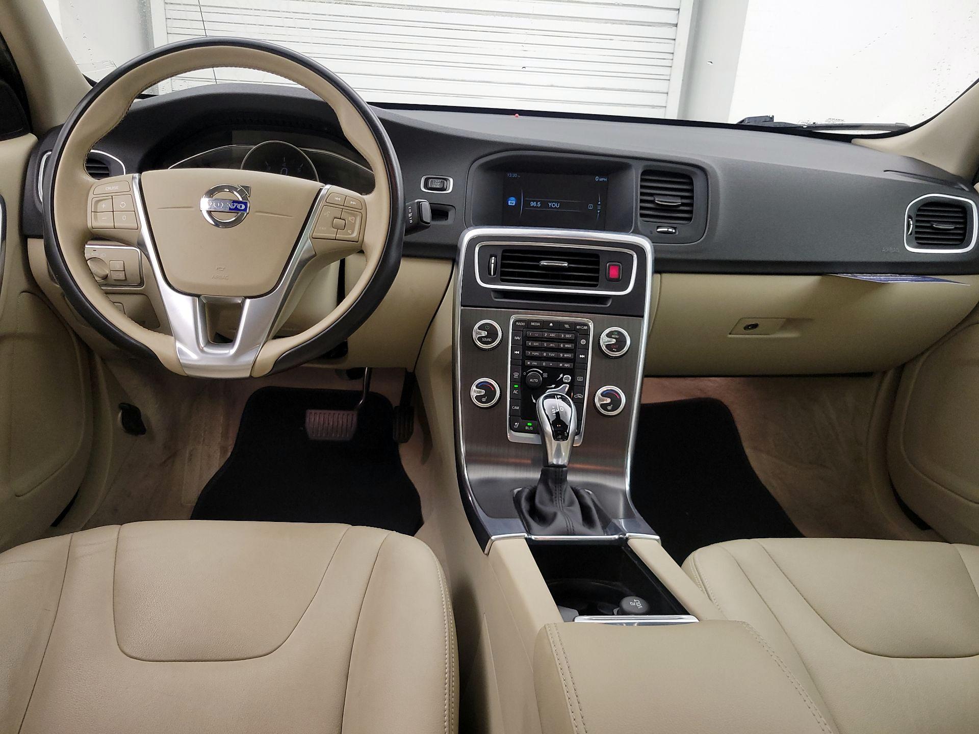 Thumbnail: 2015 Volvo S60 - 9