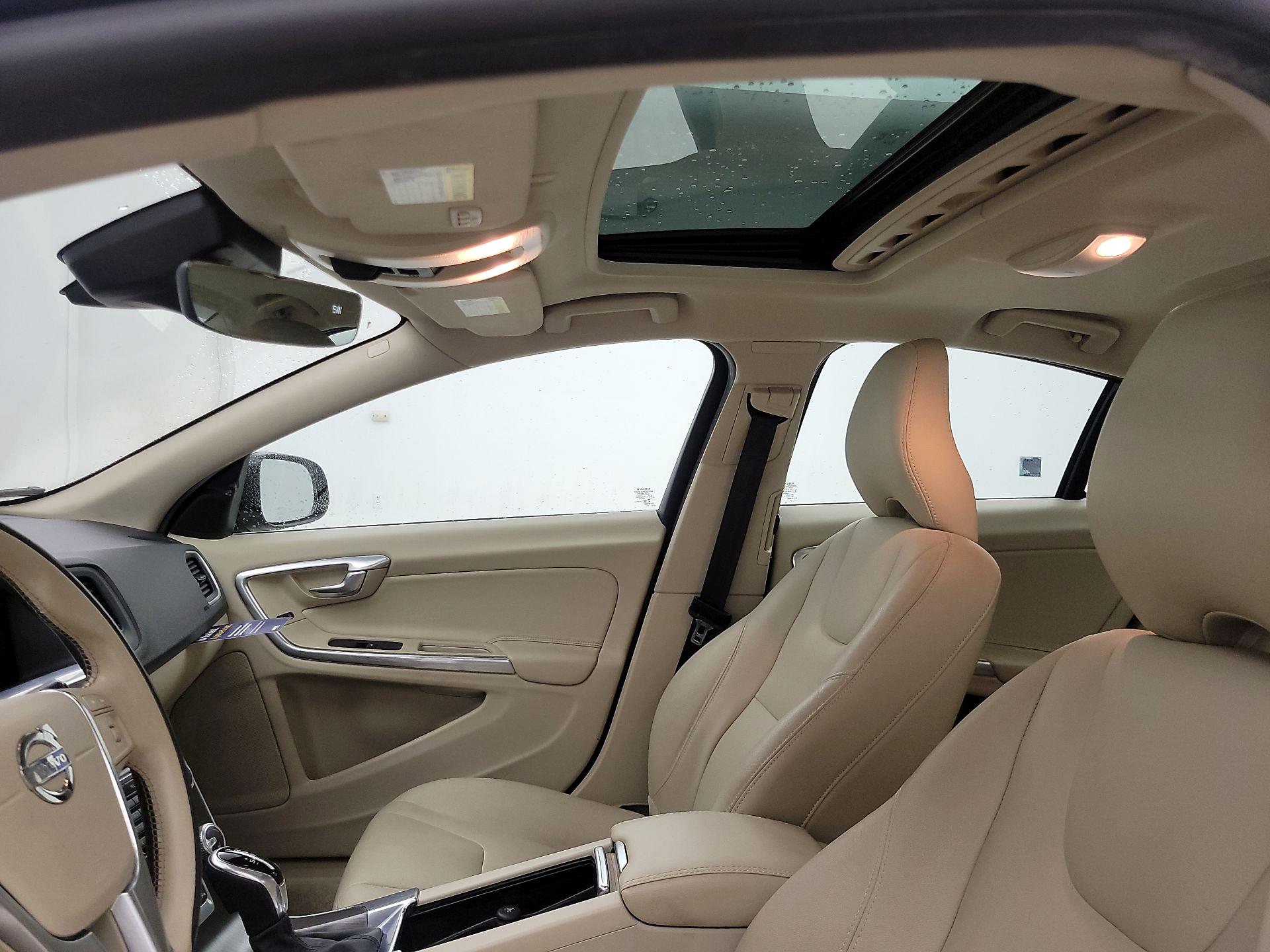 Thumbnail: 2015 Volvo S60 - 19