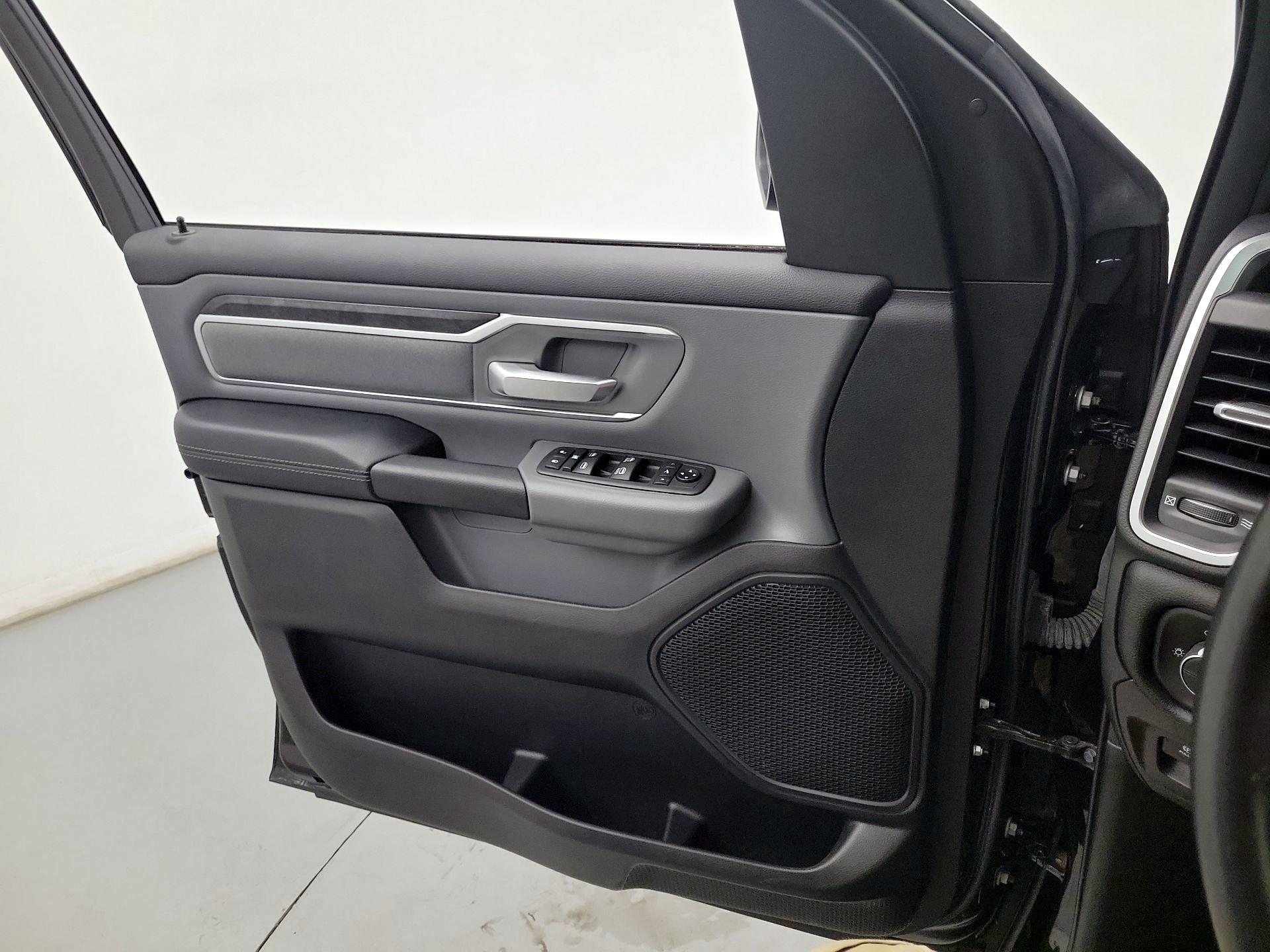 Thumbnail: 2021 RAM 1500 - 10