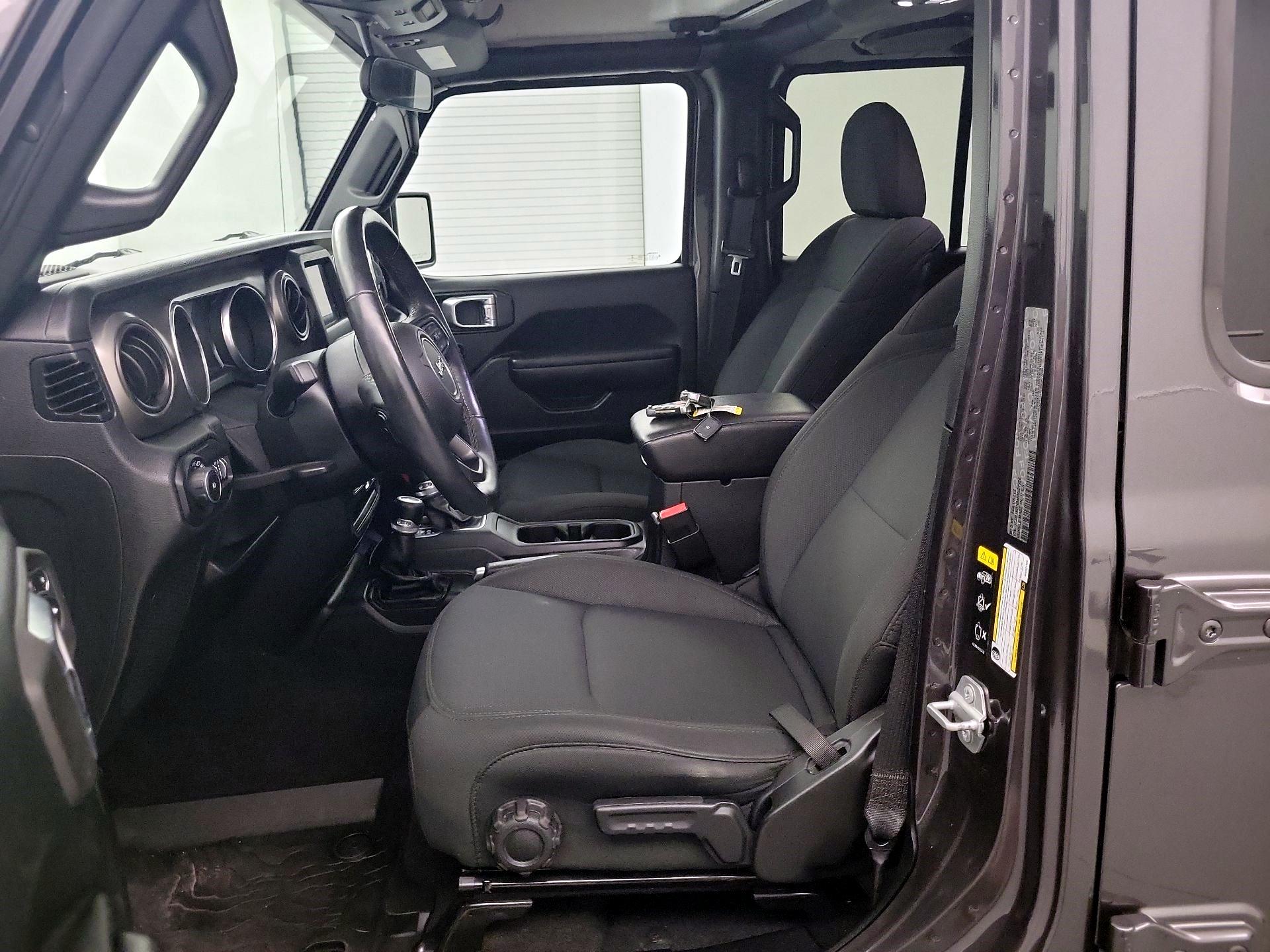 Thumbnail: 2021 Jeep Wrangler - 9