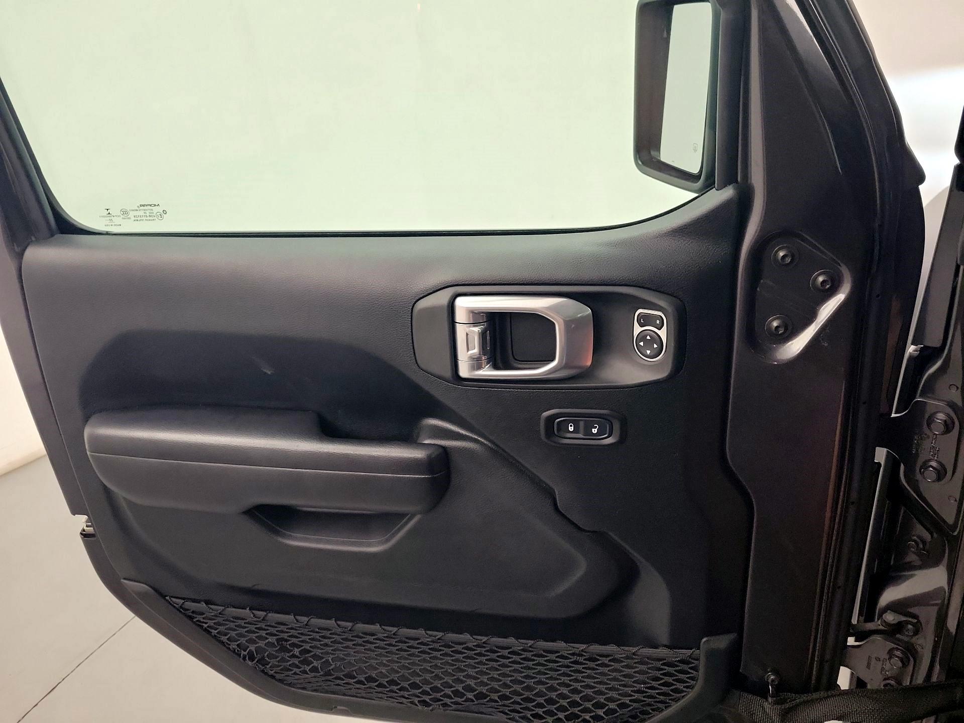 Thumbnail: 2021 Jeep Wrangler - 10