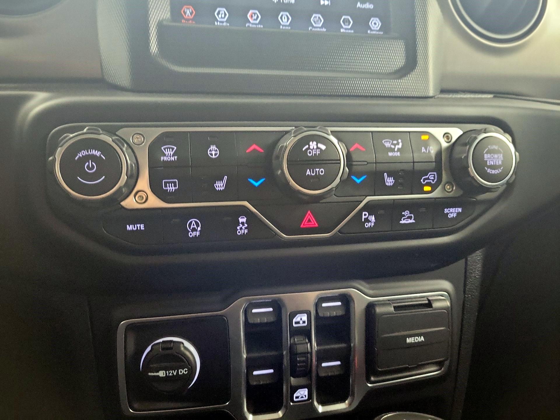Thumbnail: 2021 Jeep Wrangler - 14