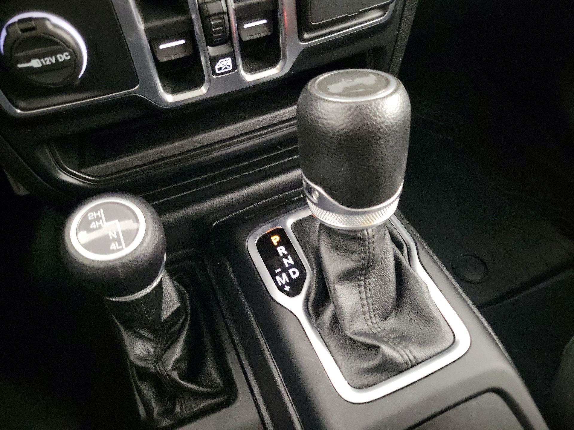 Thumbnail: 2021 Jeep Wrangler - 15