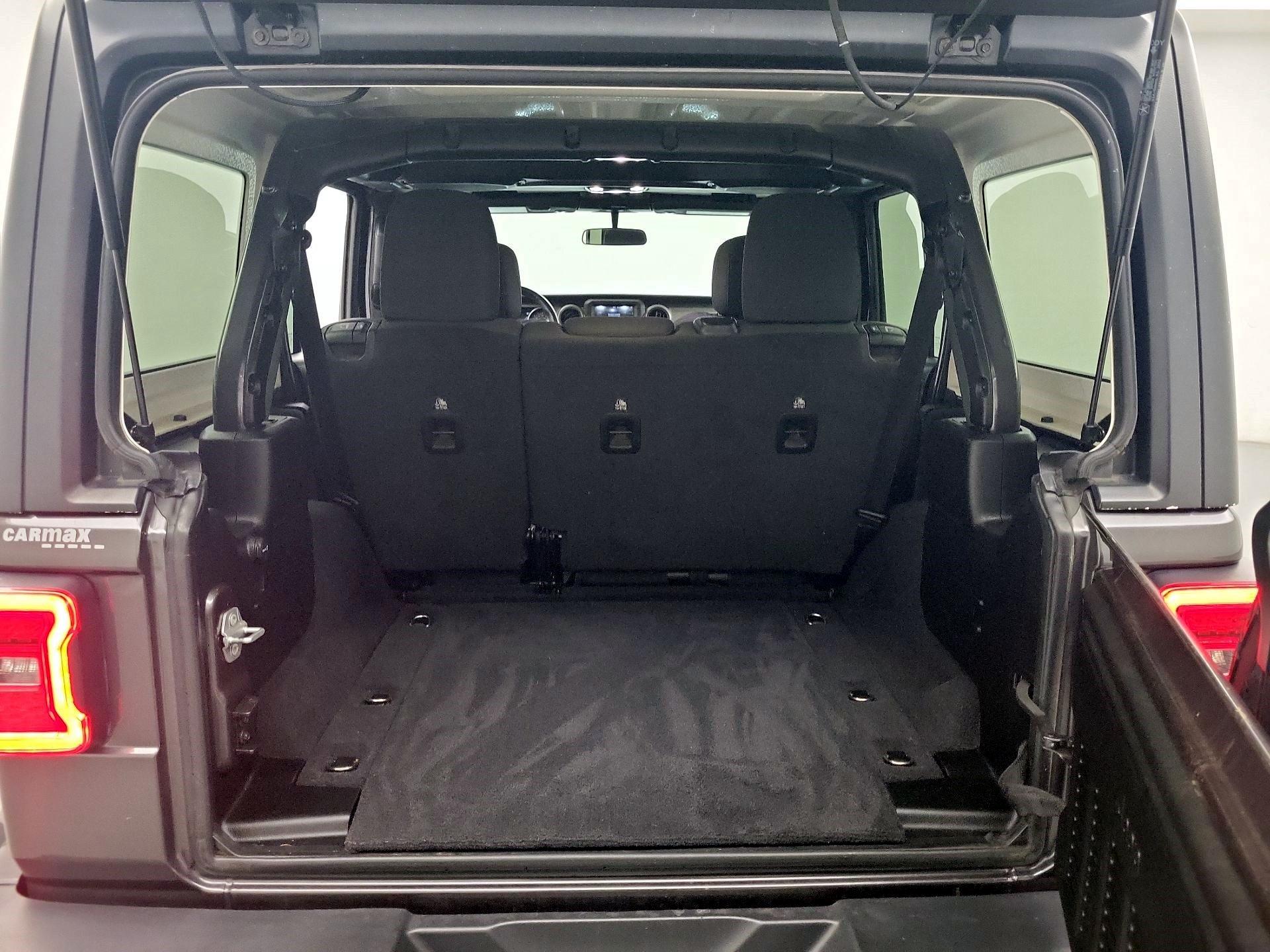 Thumbnail: 2021 Jeep Wrangler - 18