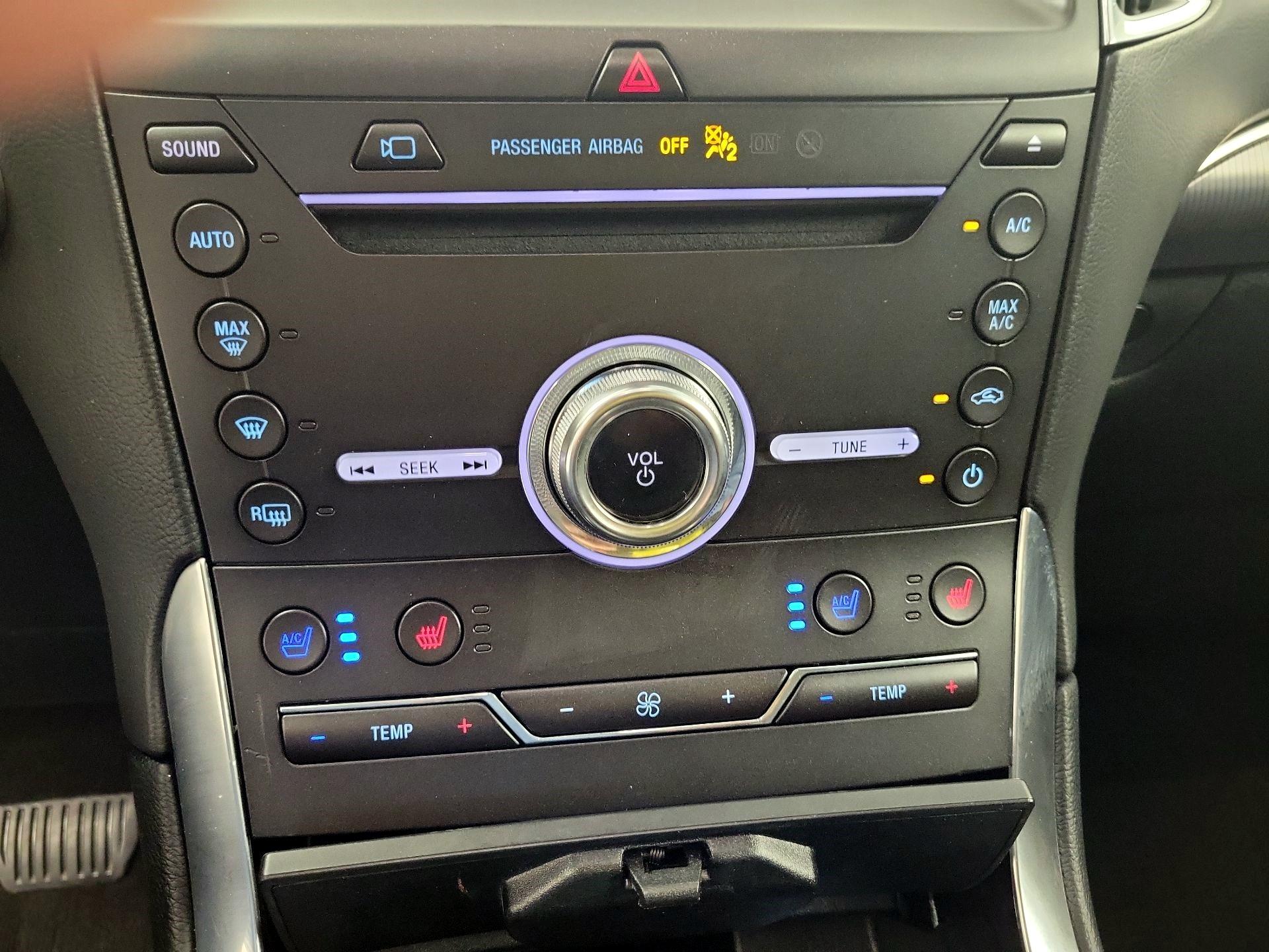 Thumbnail: 2019 Ford Edge - 15