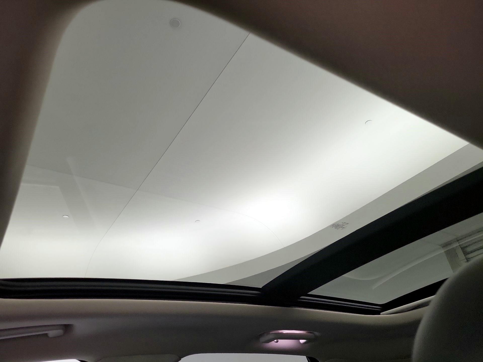 Thumbnail: 2019 Ford Edge - 18