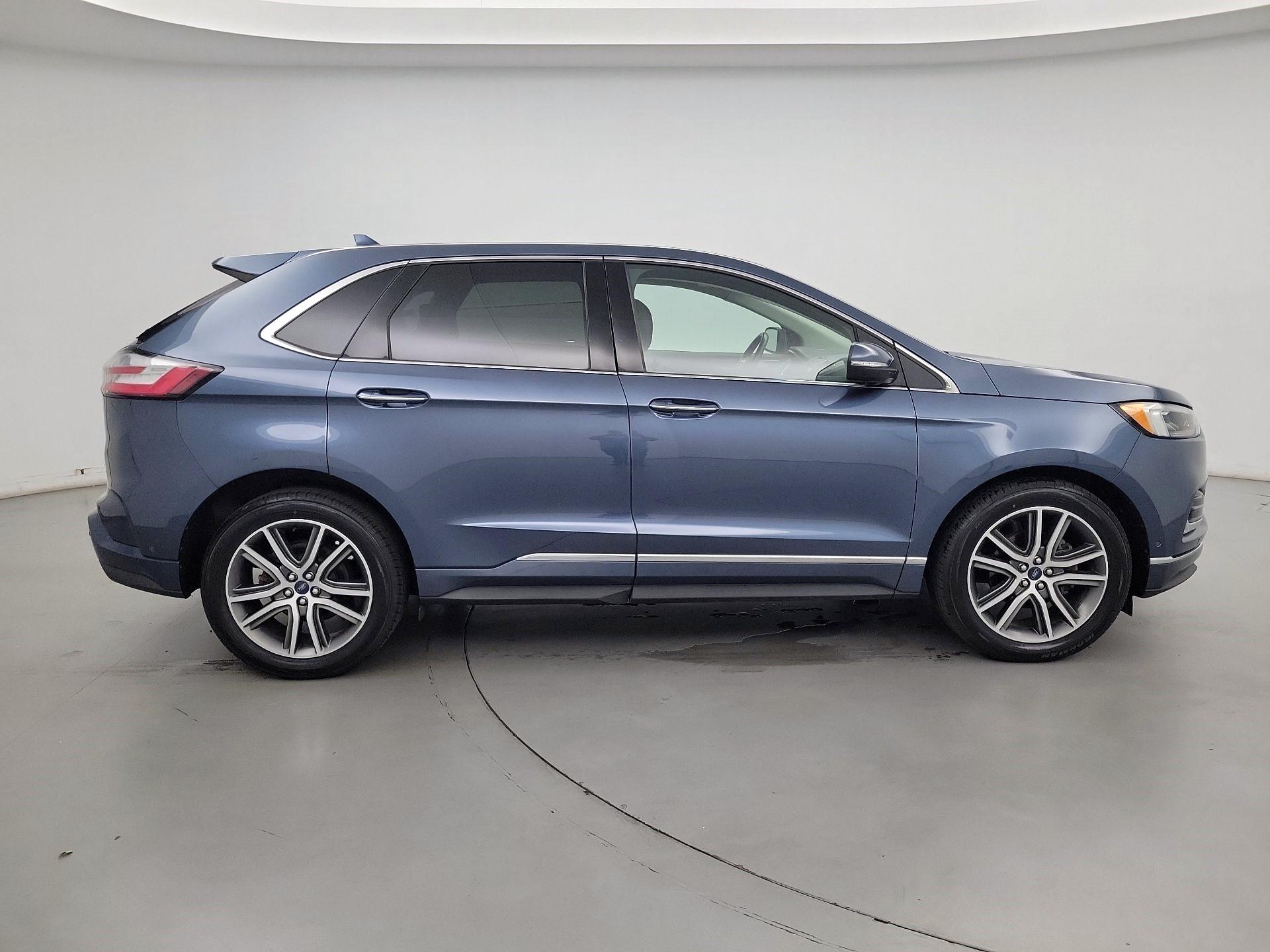 Thumbnail: 2019 Ford Edge - 4