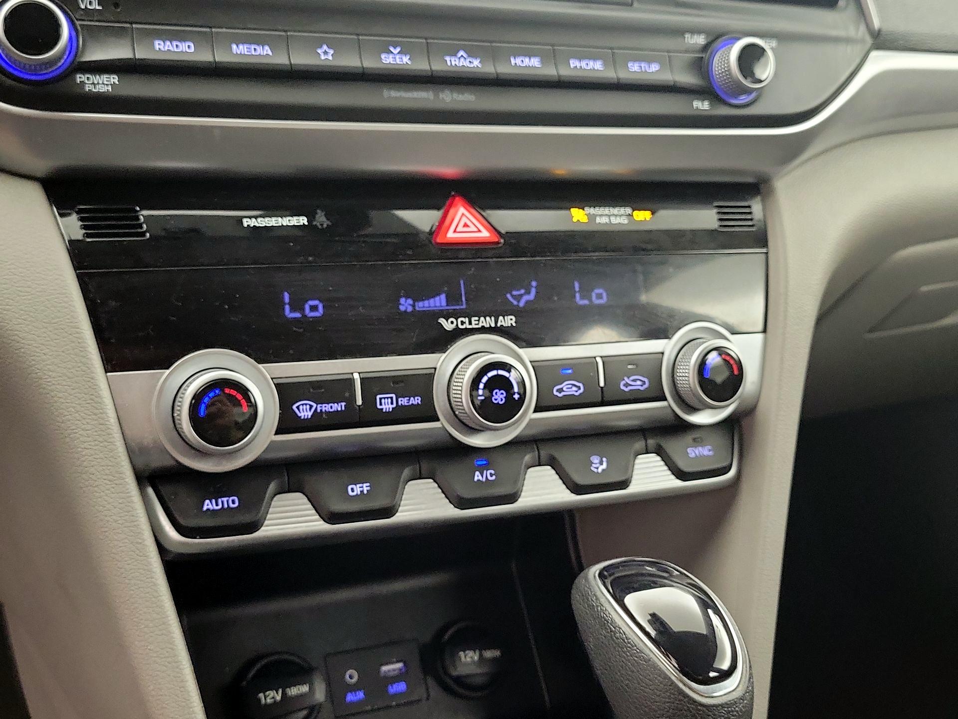 Thumbnail: 2020 Hyundai Elantra - 16