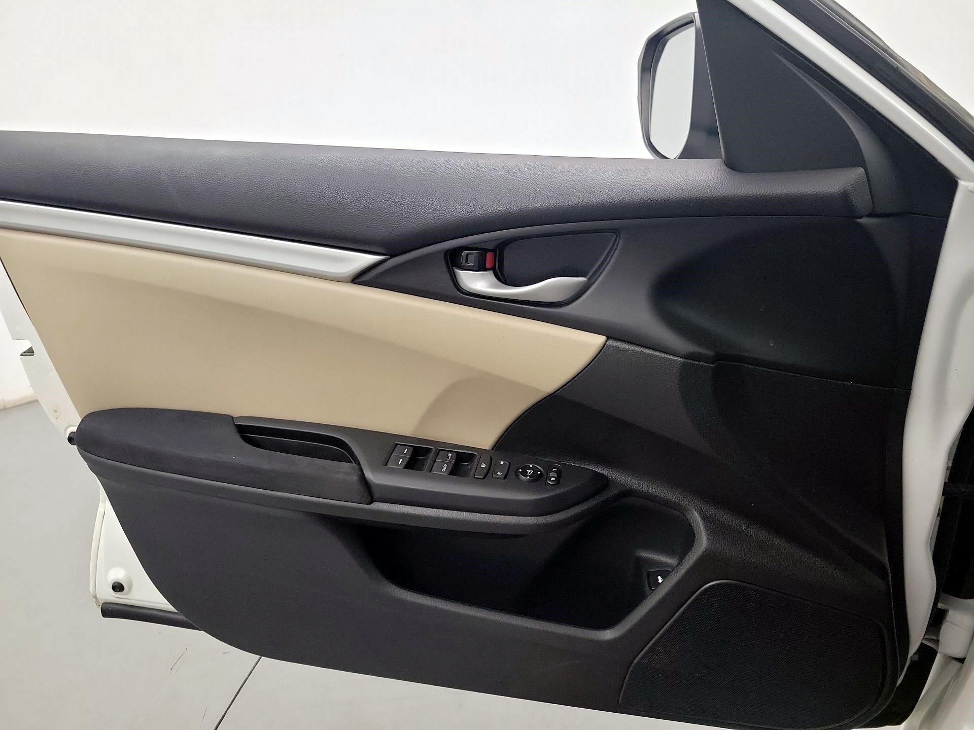 Thumbnail: 2019 Honda Civic - 10