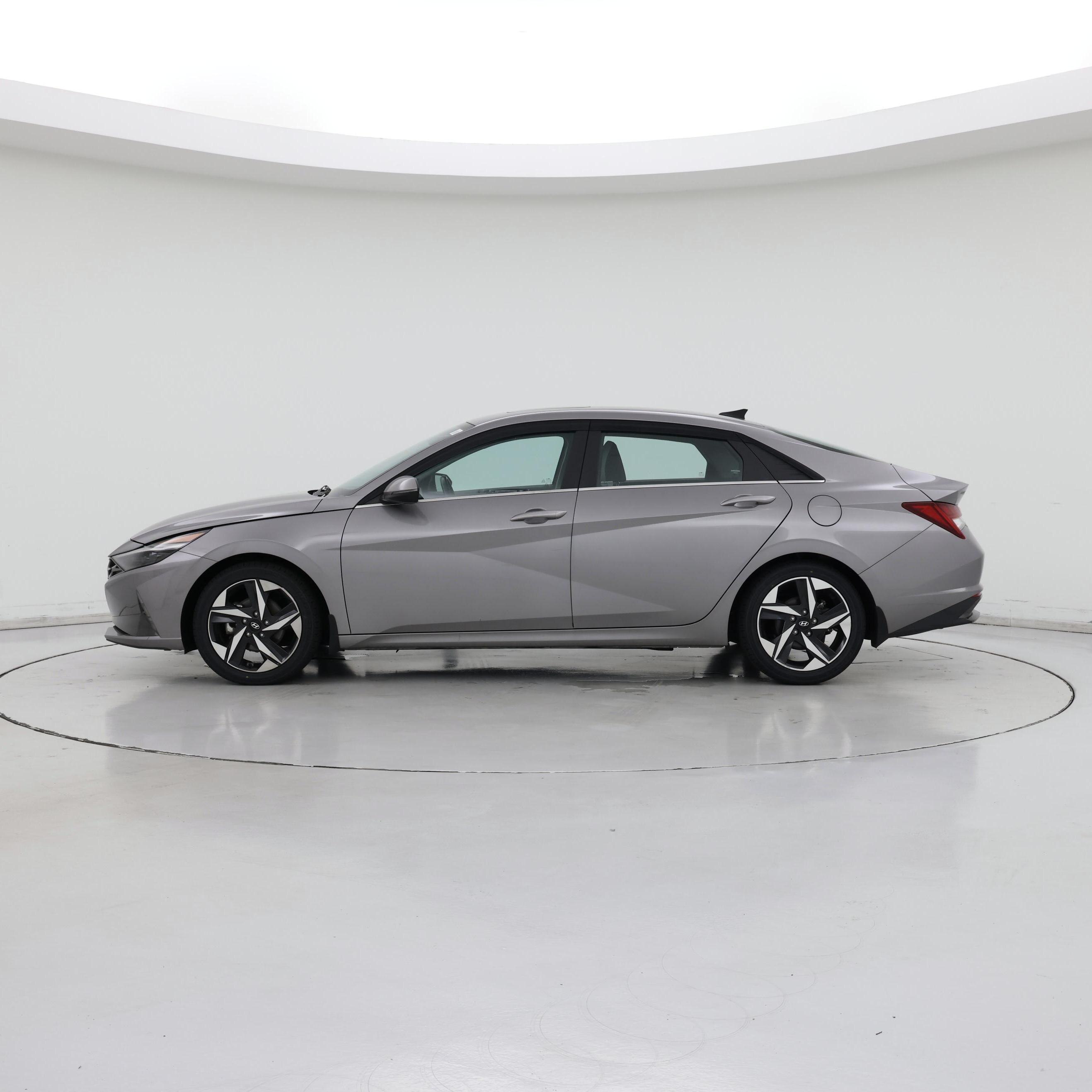 Thumbnail: 2023 Hyundai Elantra - 3
