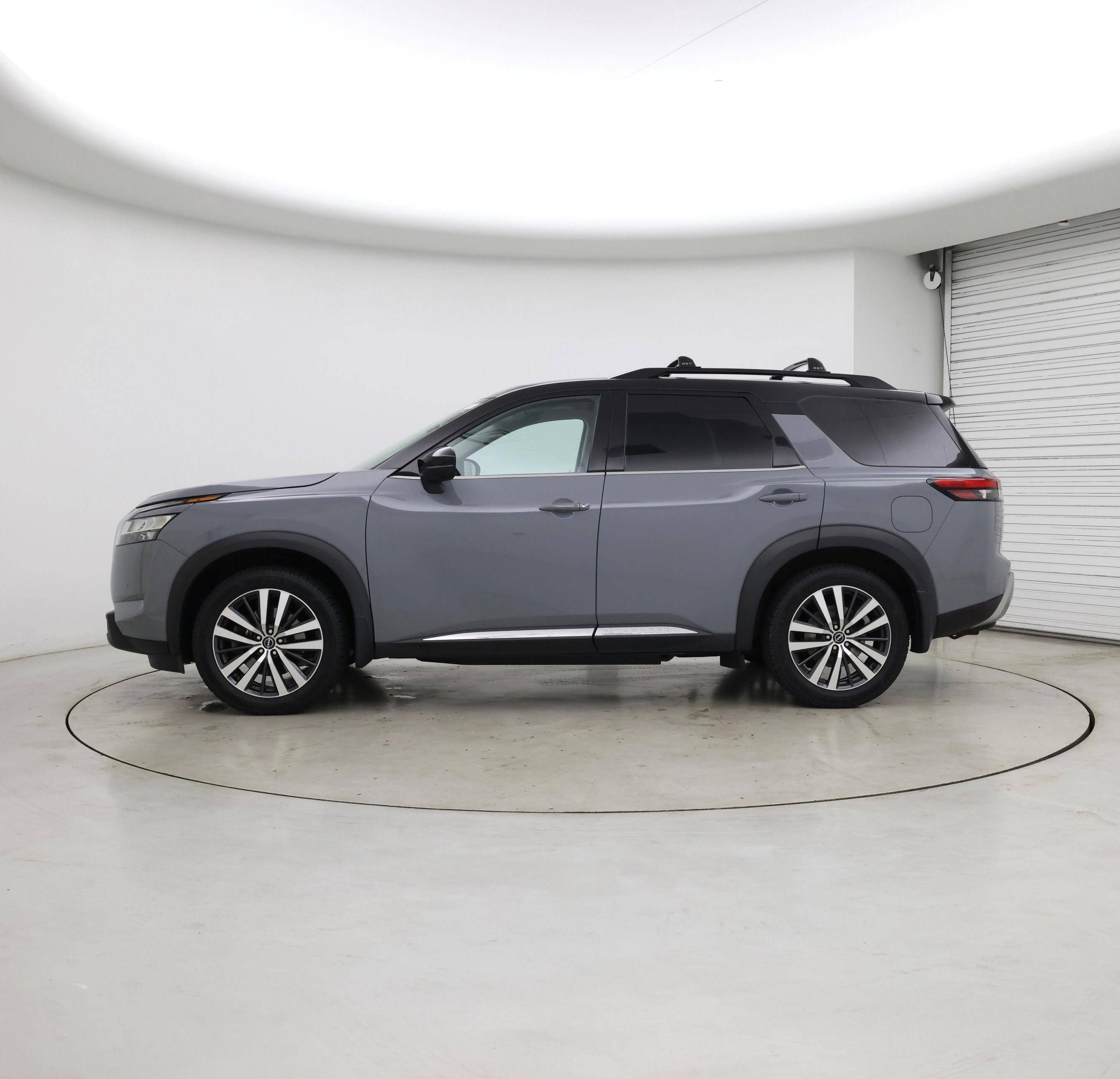 Thumbnail: 2022 Nissan Pathfinder - 3