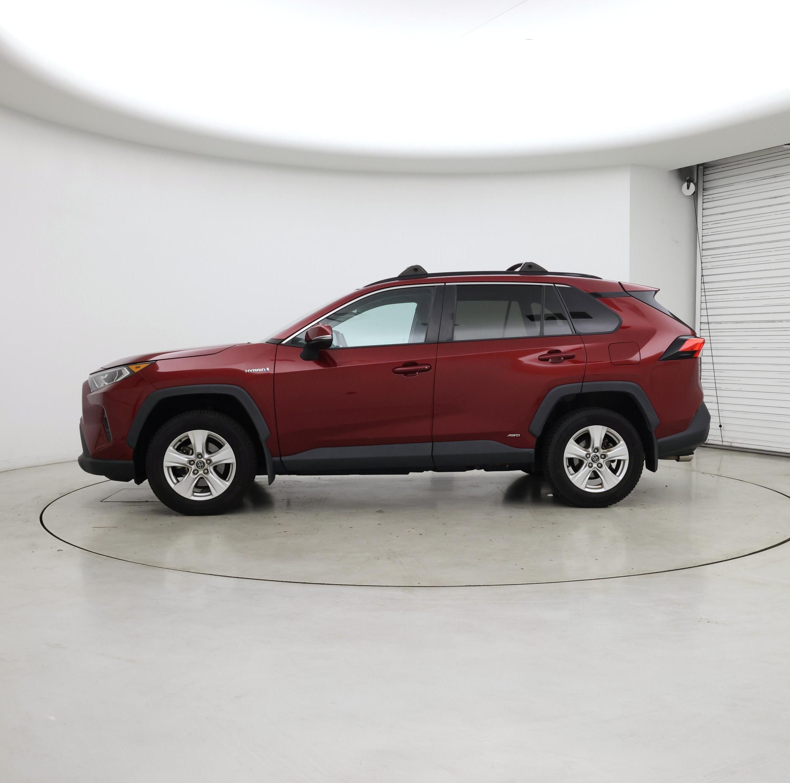 Thumbnail: 2020 Toyota RAV4 - 3