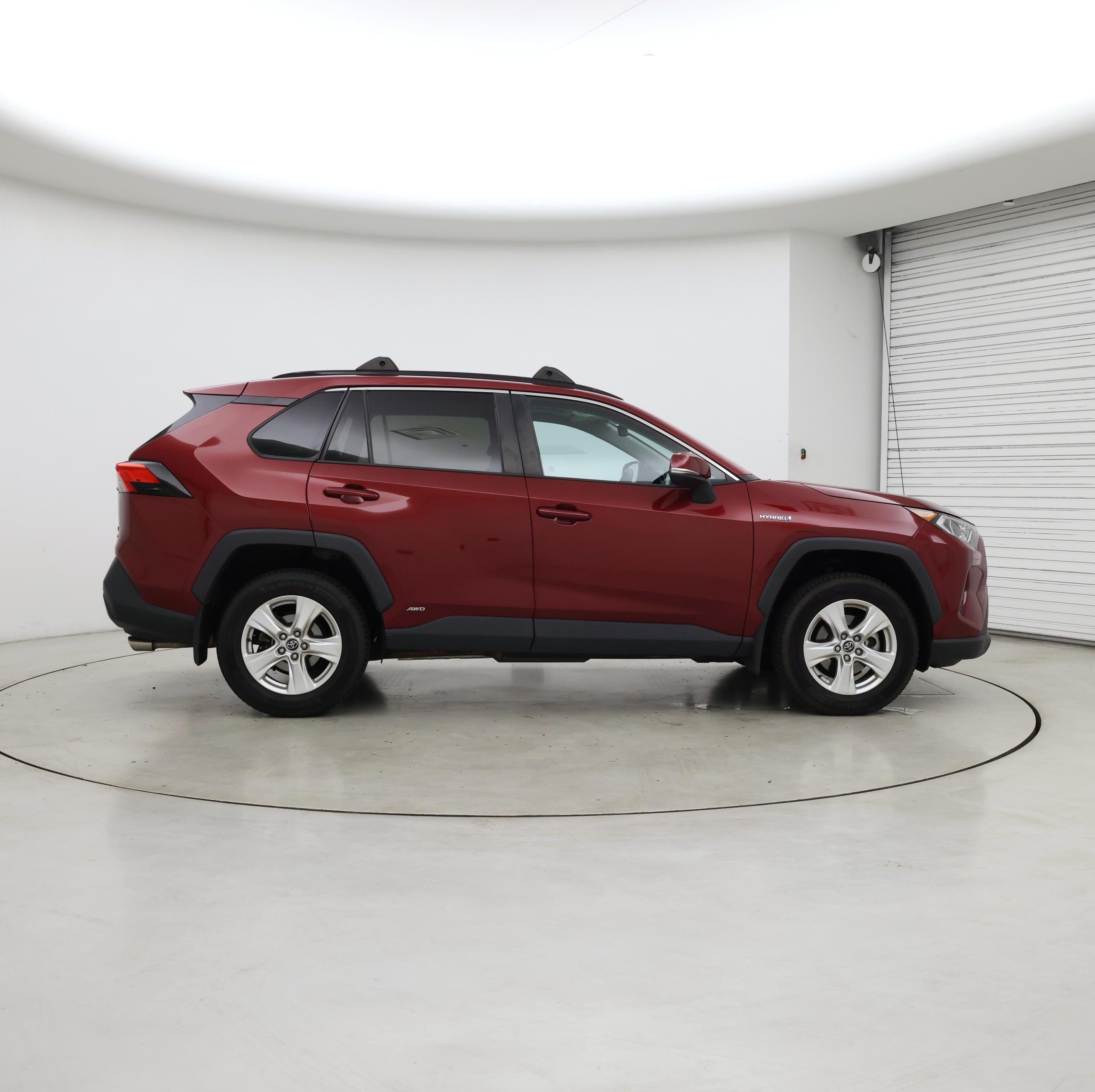 Thumbnail: 2020 Toyota RAV4 - 7