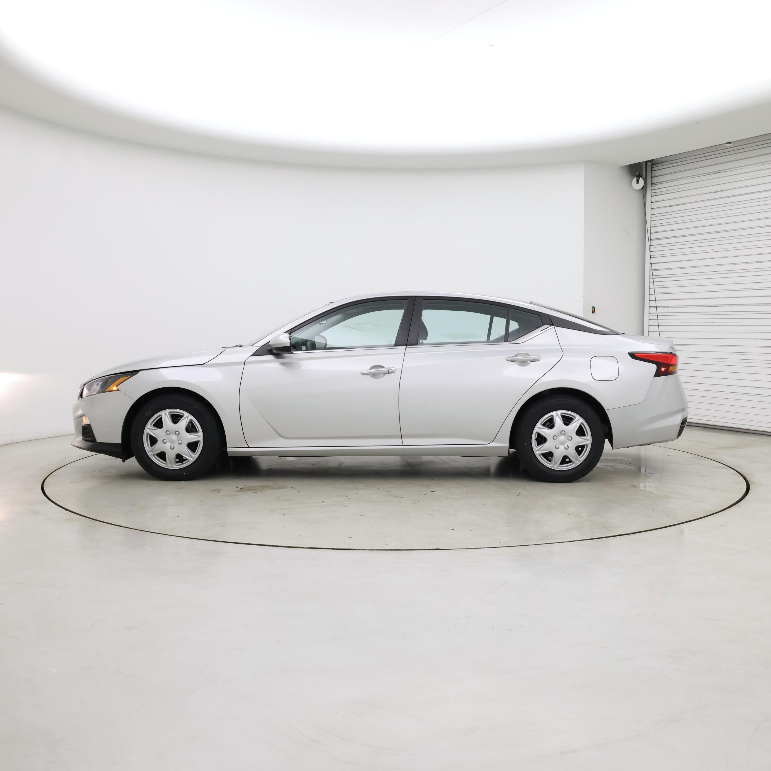 Thumbnail: 2022 Nissan Altima - 3