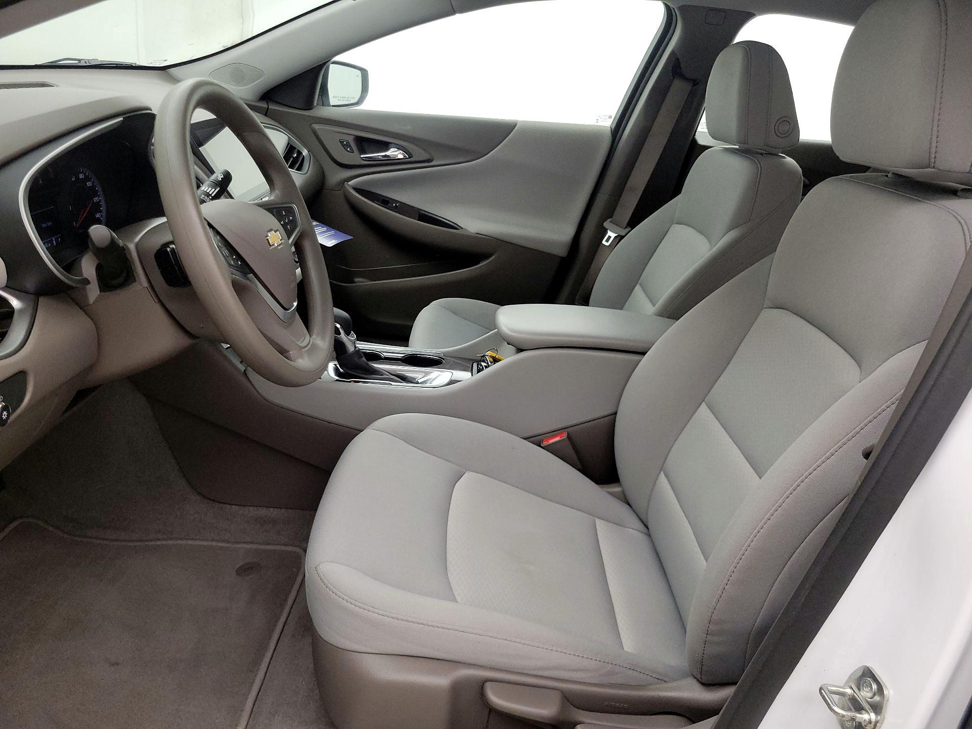 Thumbnail: 2022 Chevrolet Malibu - 11