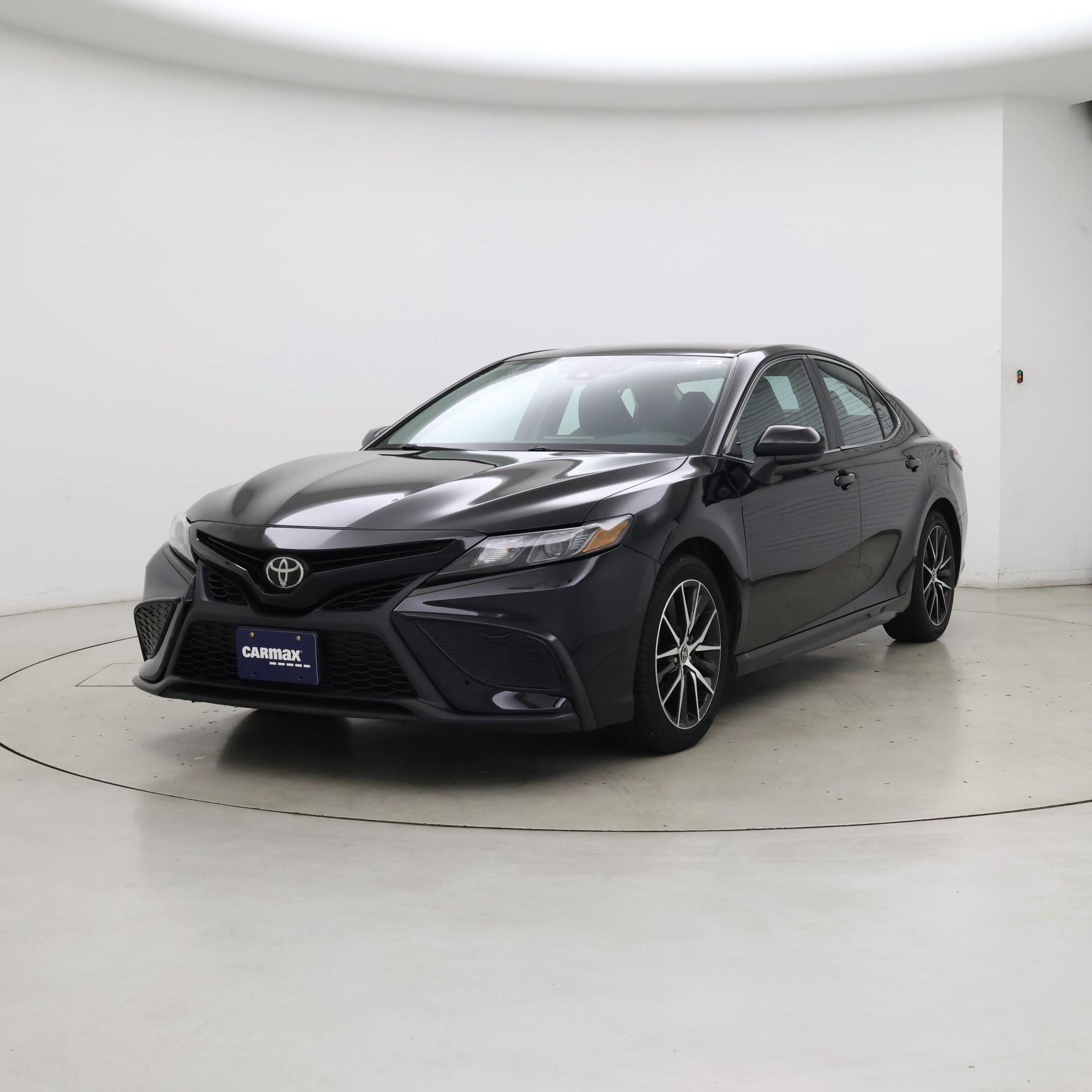 Thumbnail: 2021 Toyota Camry - 4
