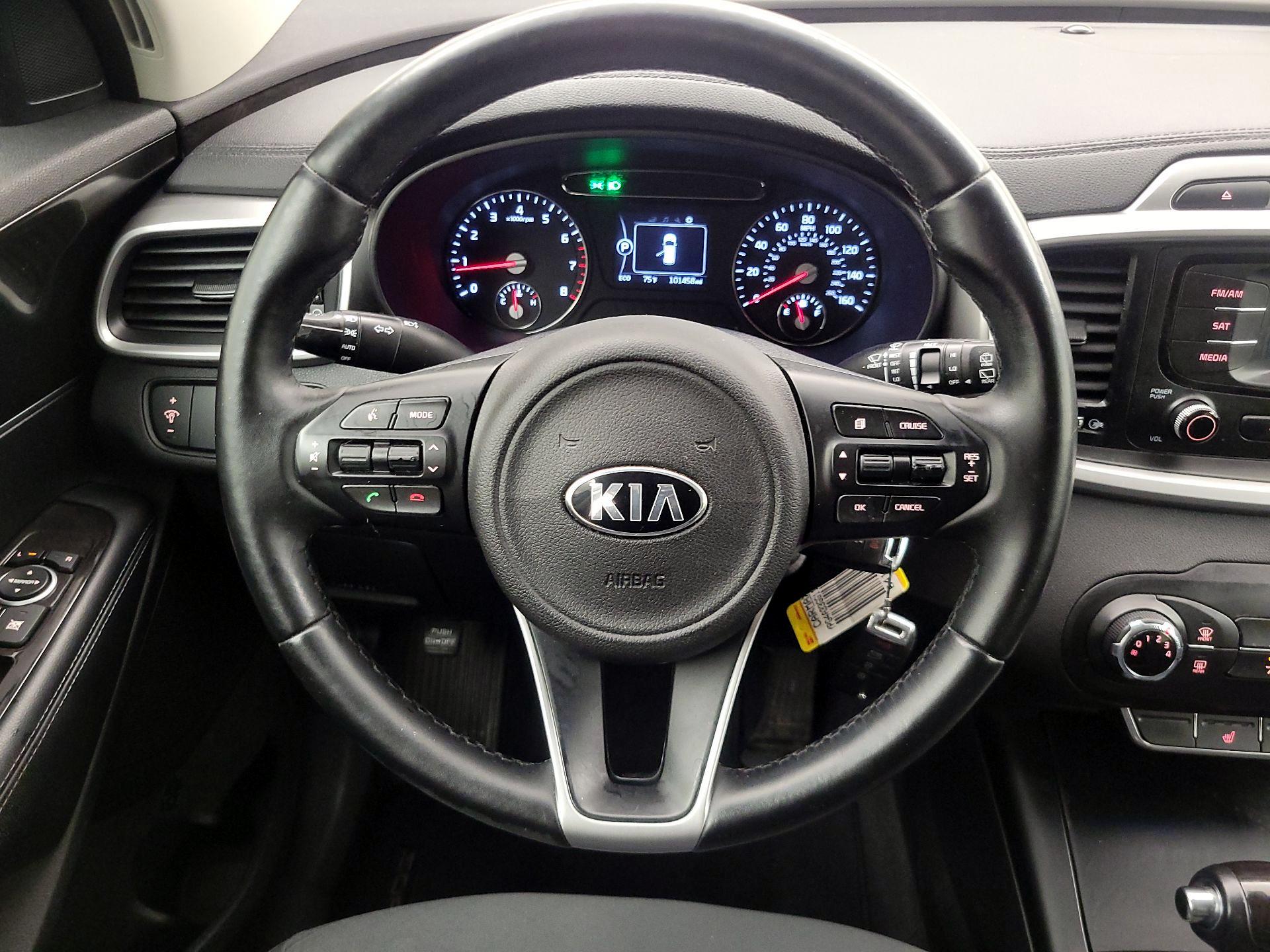 Thumbnail: 2016 Kia Sorento - 10