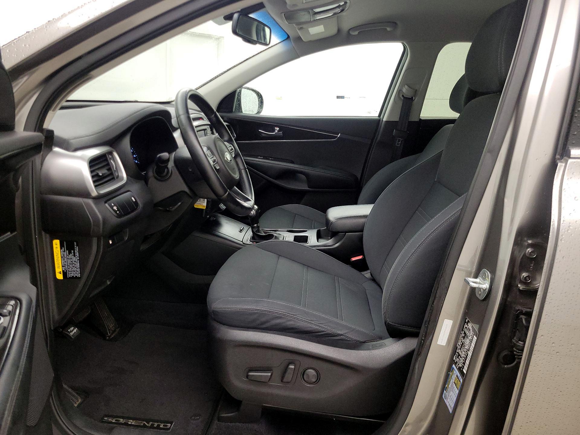 Thumbnail: 2016 Kia Sorento - 11