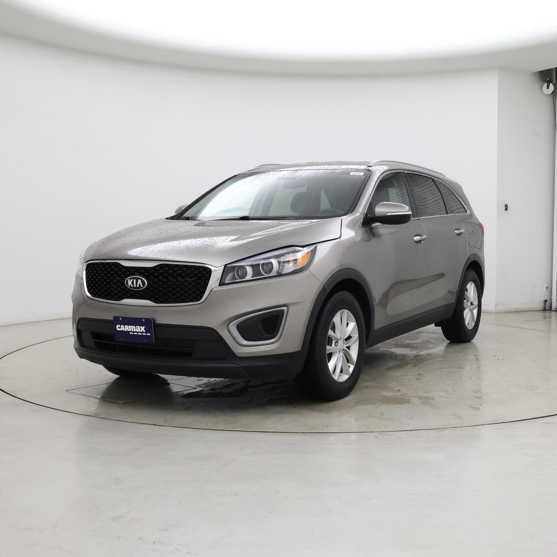 Thumbnail: 2016 Kia Sorento - 4