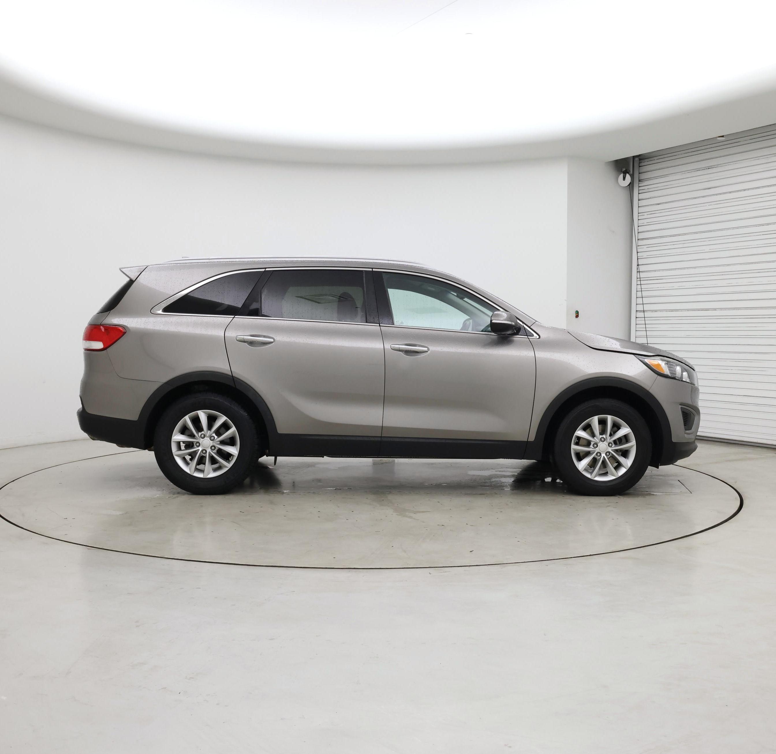 Thumbnail: 2016 Kia Sorento - 7