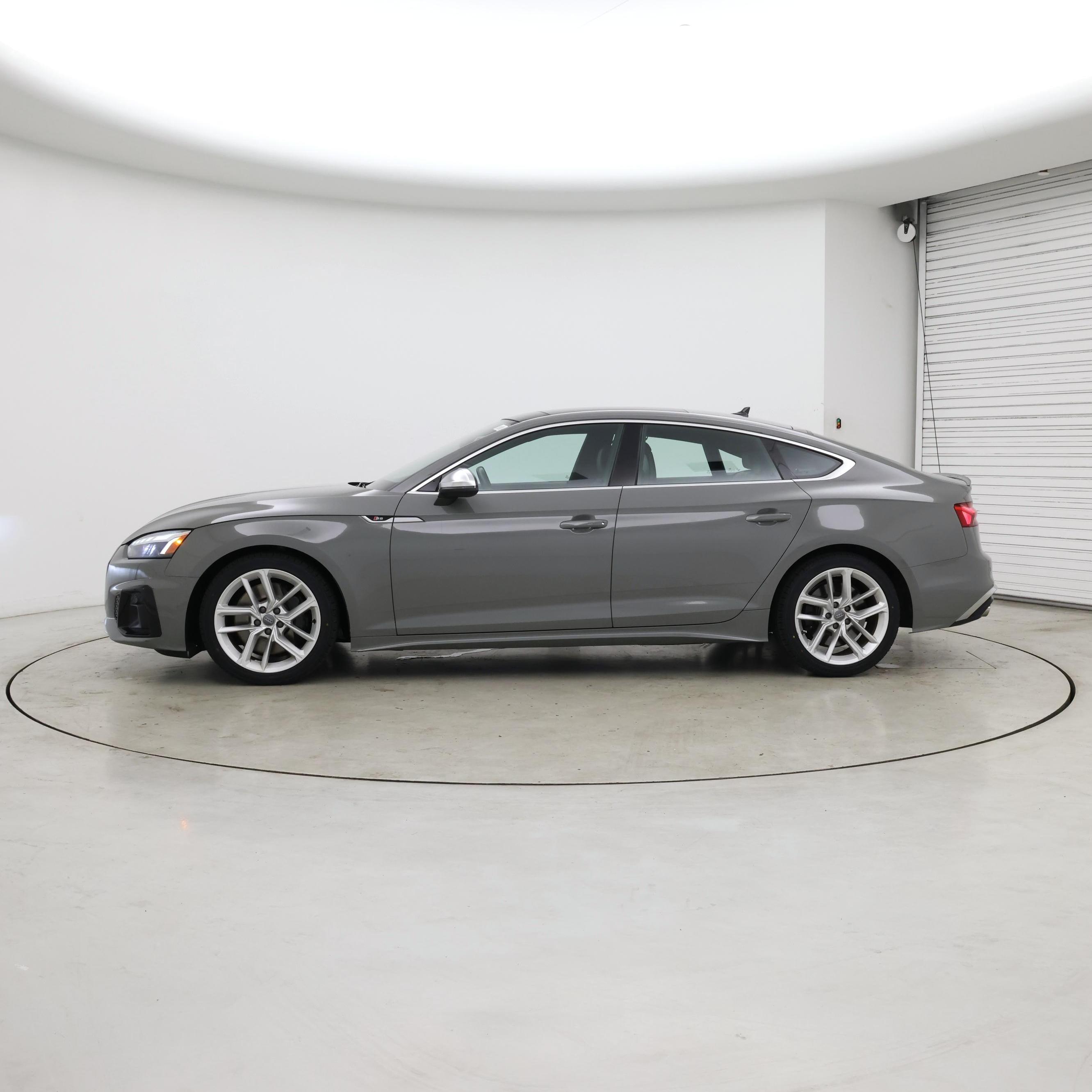 Thumbnail: 2021 Audi S5 - 3