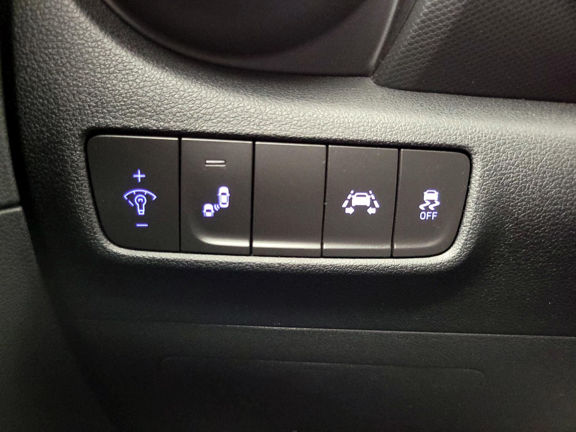 Thumbnail: 2019 Hyundai Kona - 13