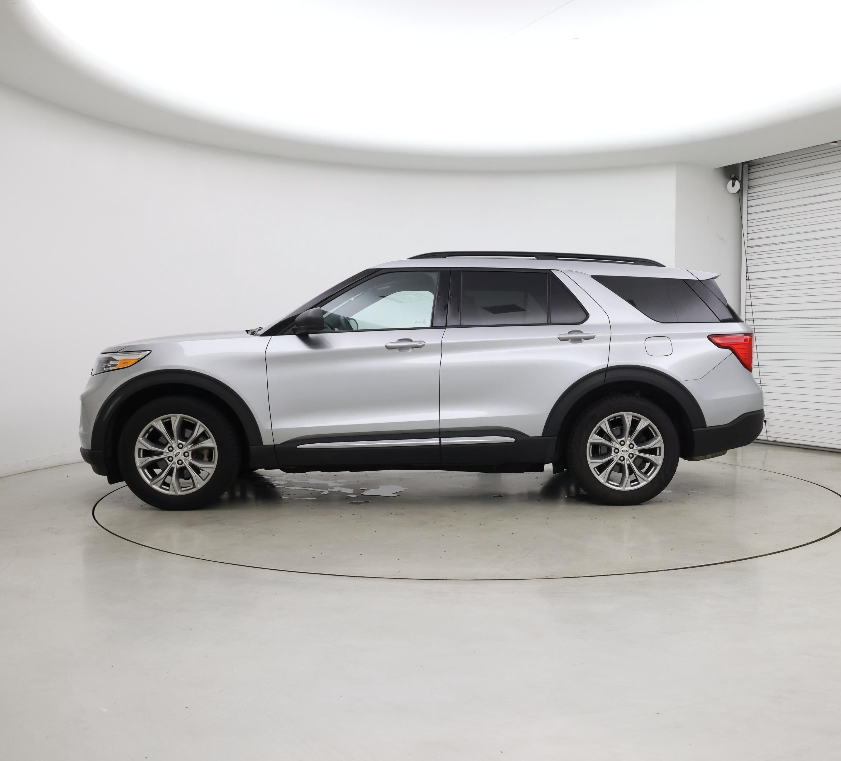 Thumbnail: 2020 Ford Explorer - 3