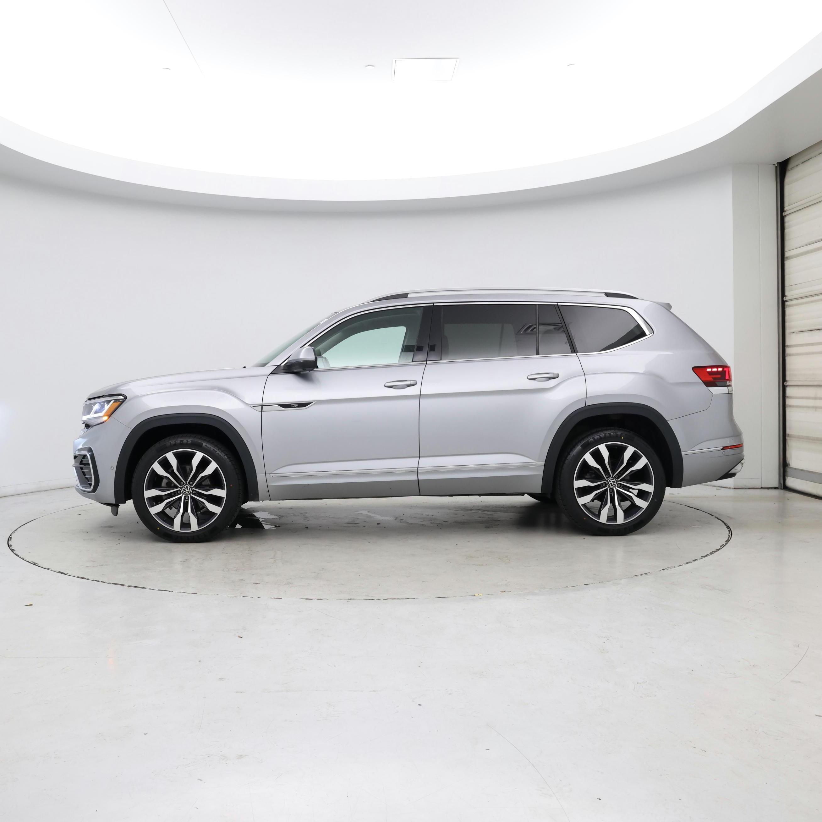 Thumbnail: 2021 Volkswagen Atlas - 3