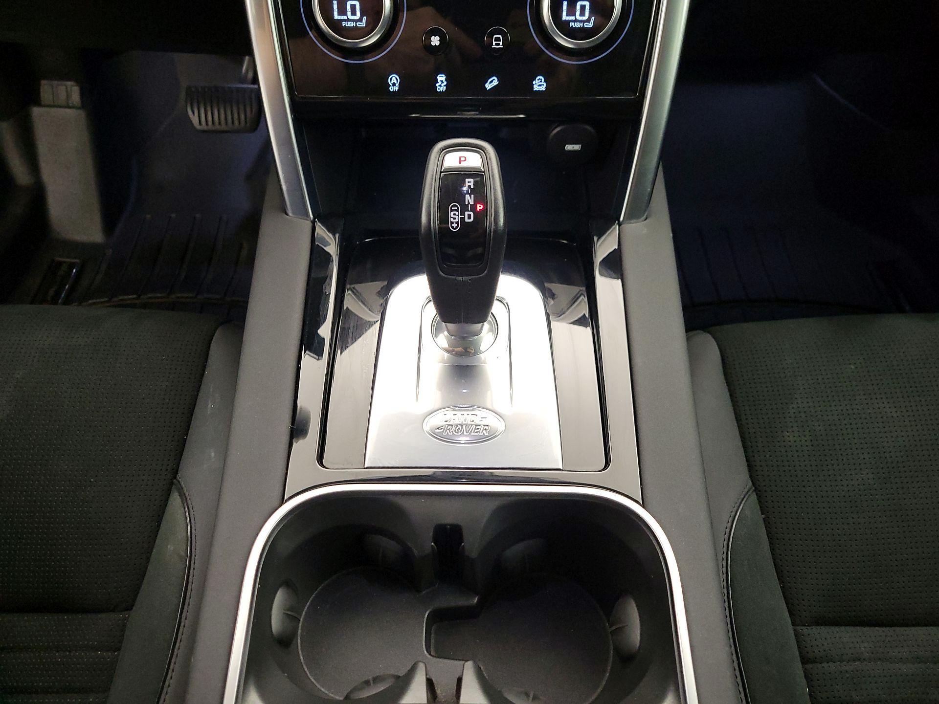 Thumbnail: 2020 Land Rover Discovery Sport - 18