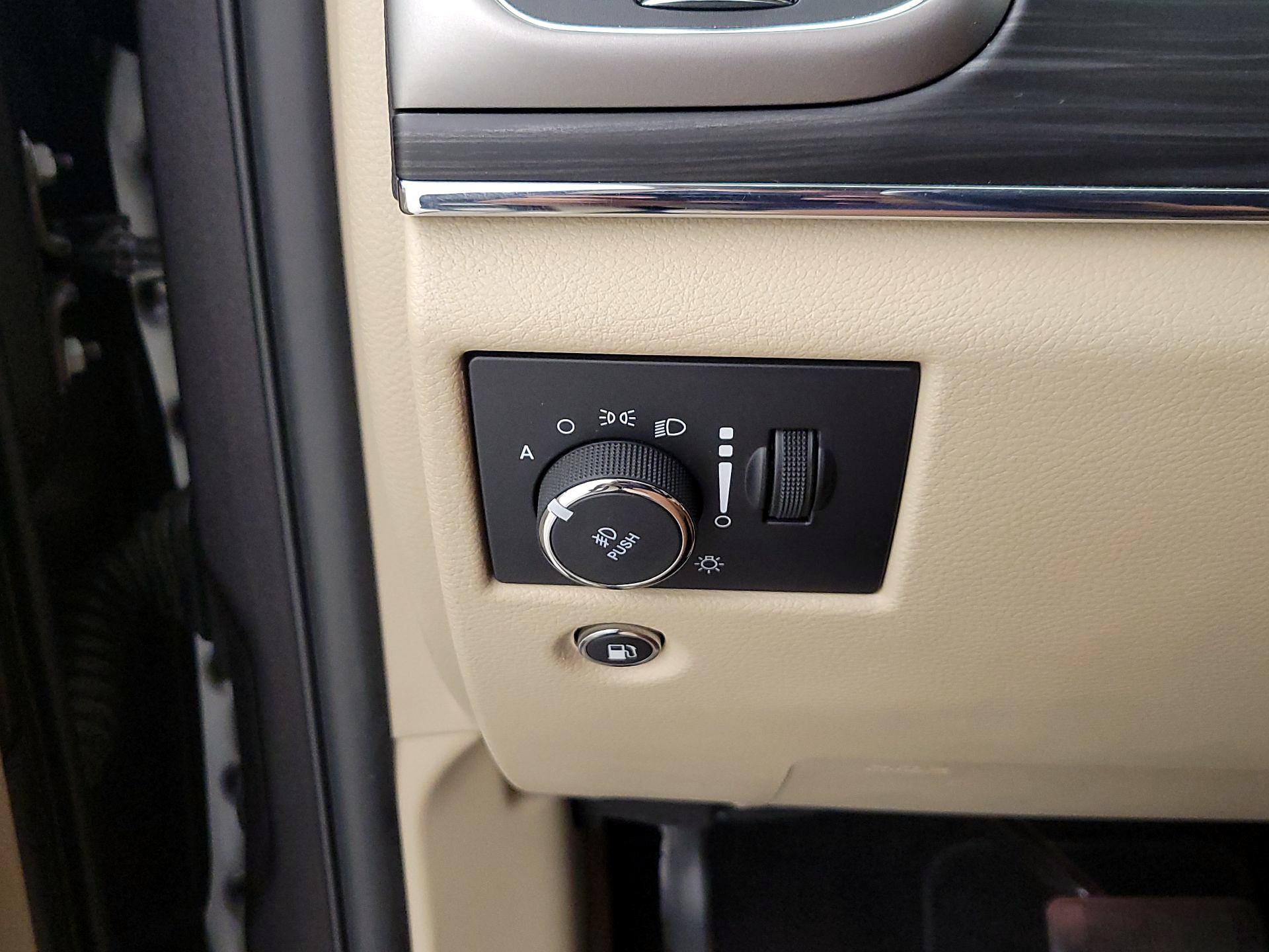 Thumbnail: 2021 Jeep Grand Cherokee - 13