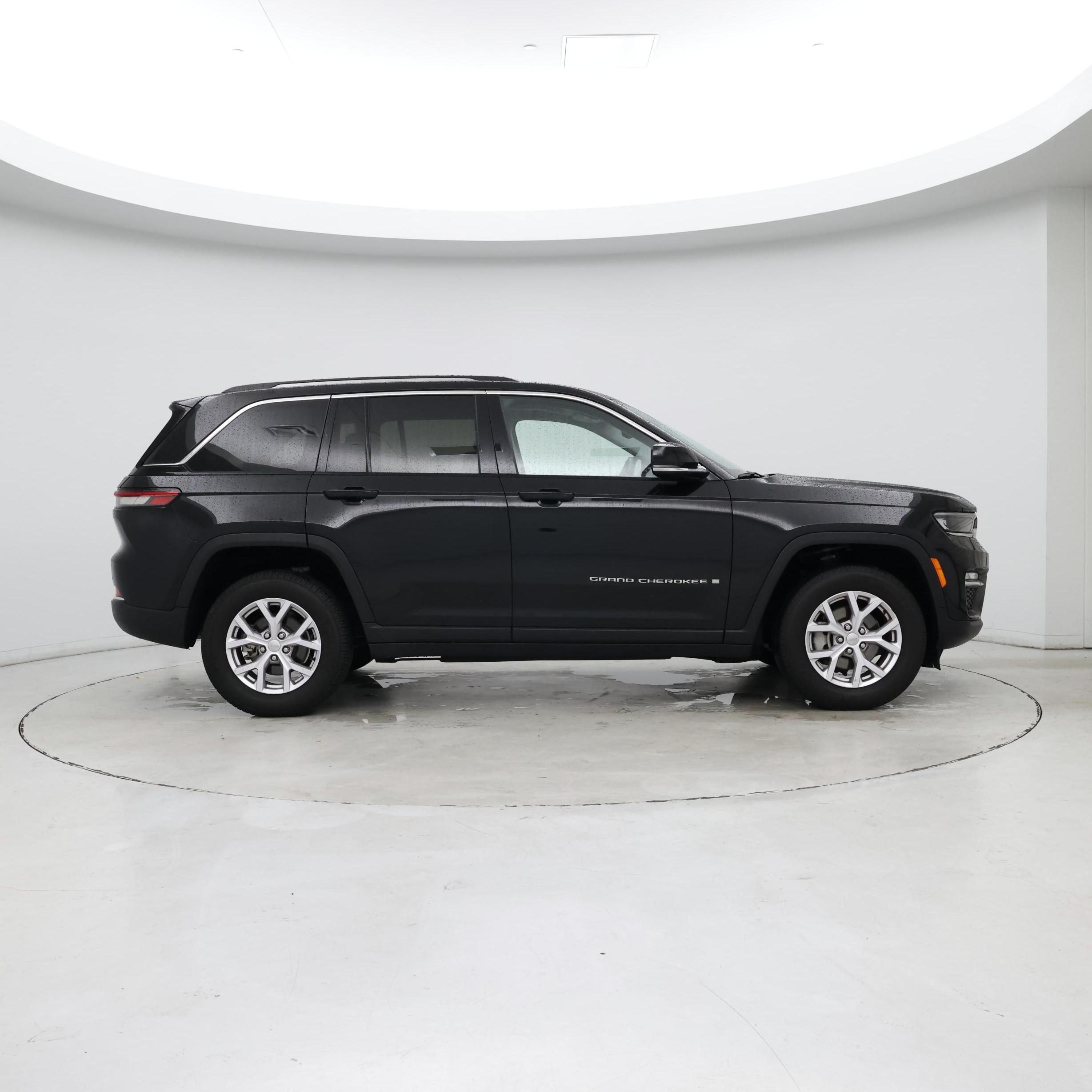 Thumbnail: 2022 Jeep Grand Cherokee - 7